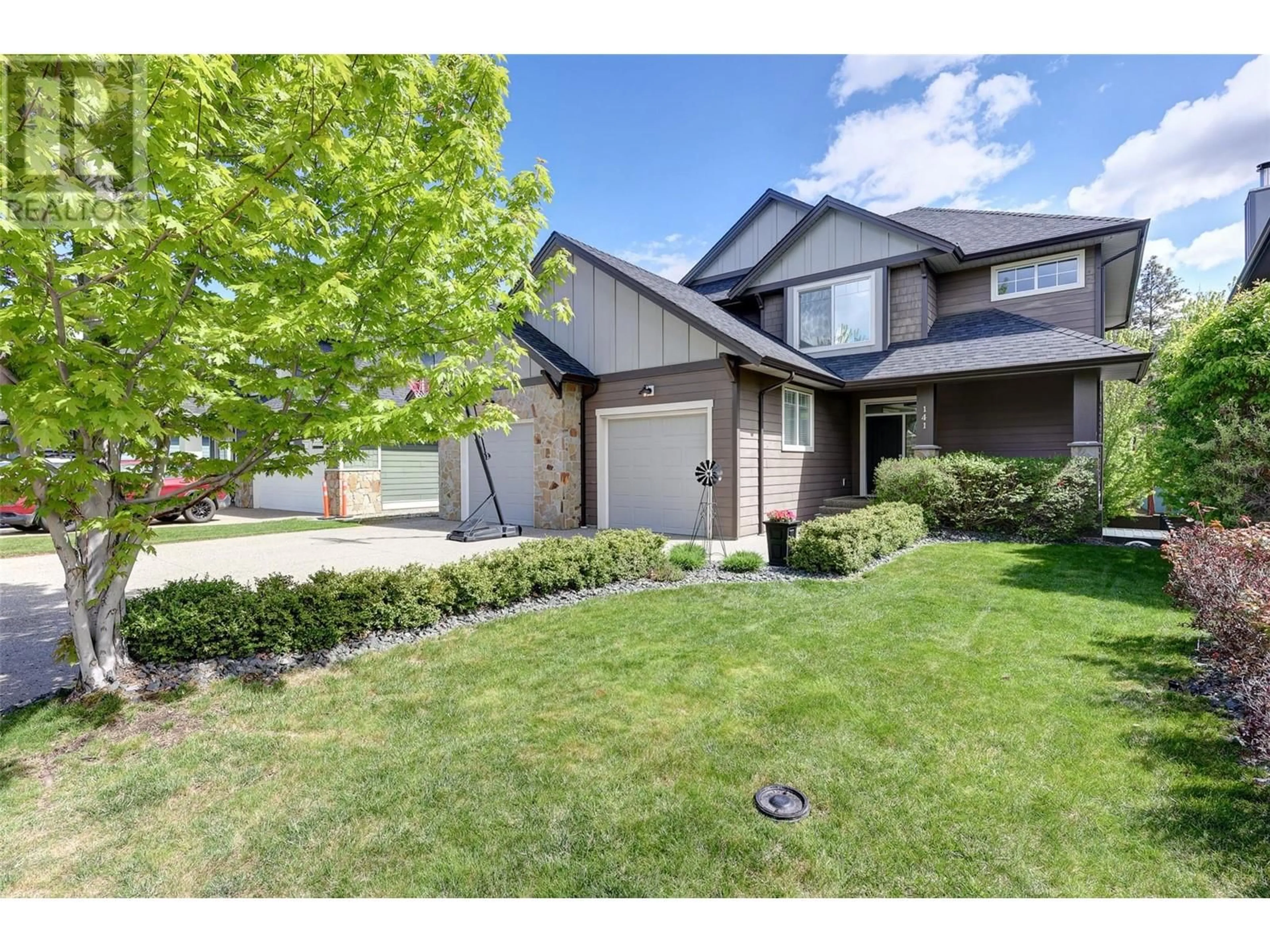 A pic from outside/outdoor area/front of a property/back of a property/a pic from drone, street for 141 - 515 WREN PLACE, Kelowna British Columbia V1W5H7
