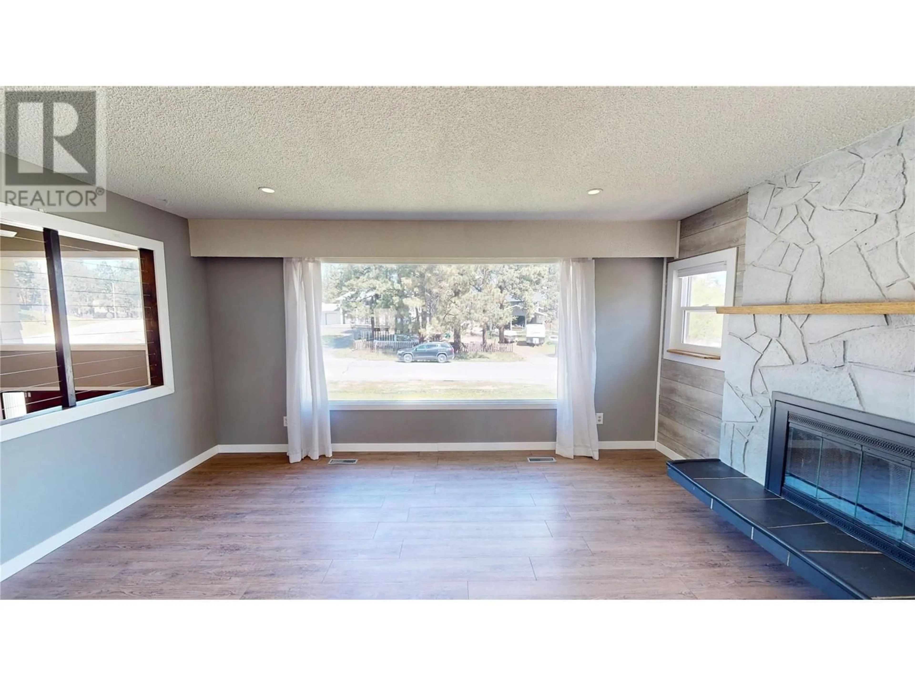 A pic of a room for 533 WOODLAND DRIVE NORTHWEST, Cranbrook British Columbia V1C6V2