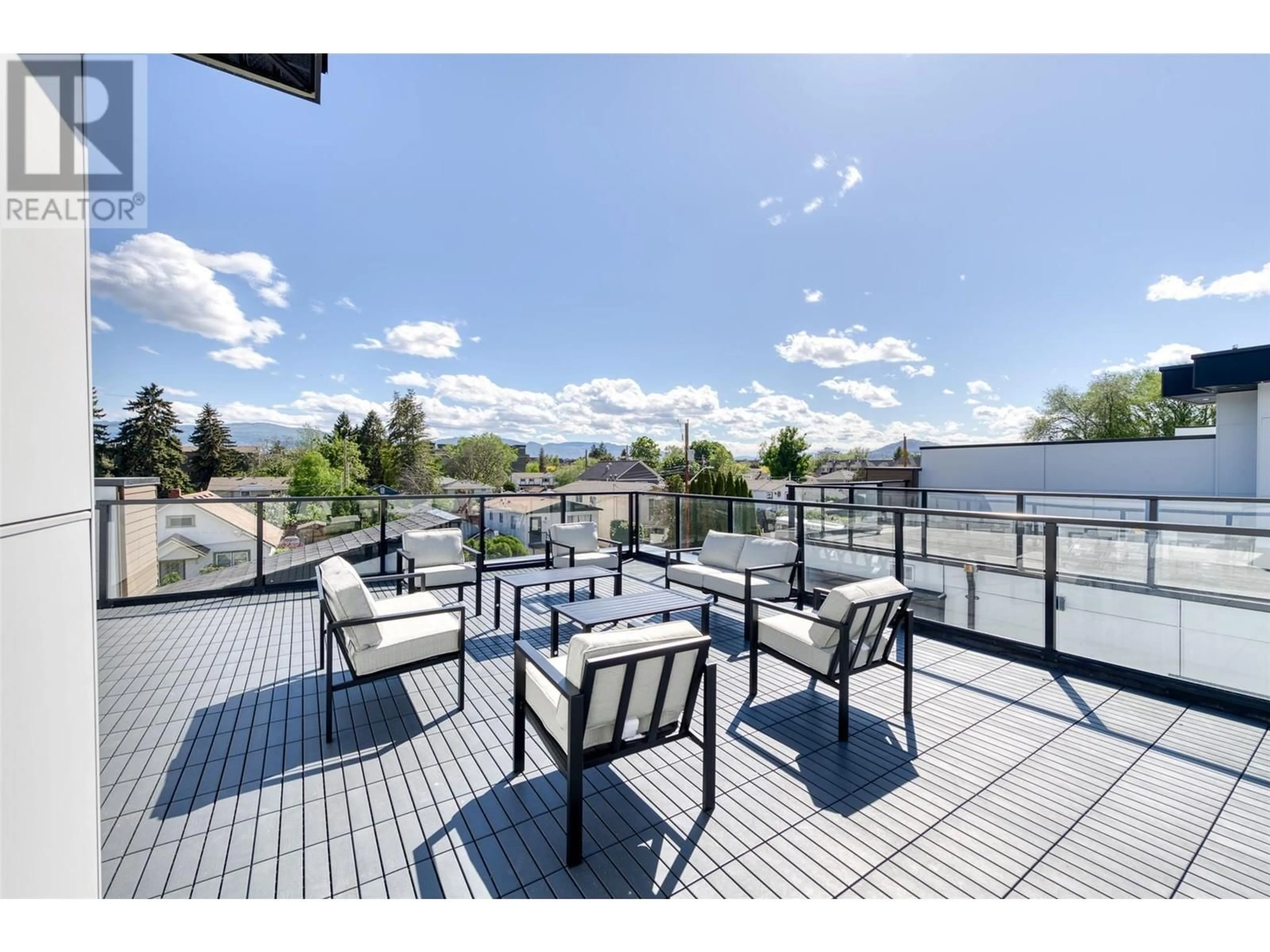 Patio, mountain view for 3 - 1034 MARTIN AVENUE, Kelowna British Columbia V1Y6V5