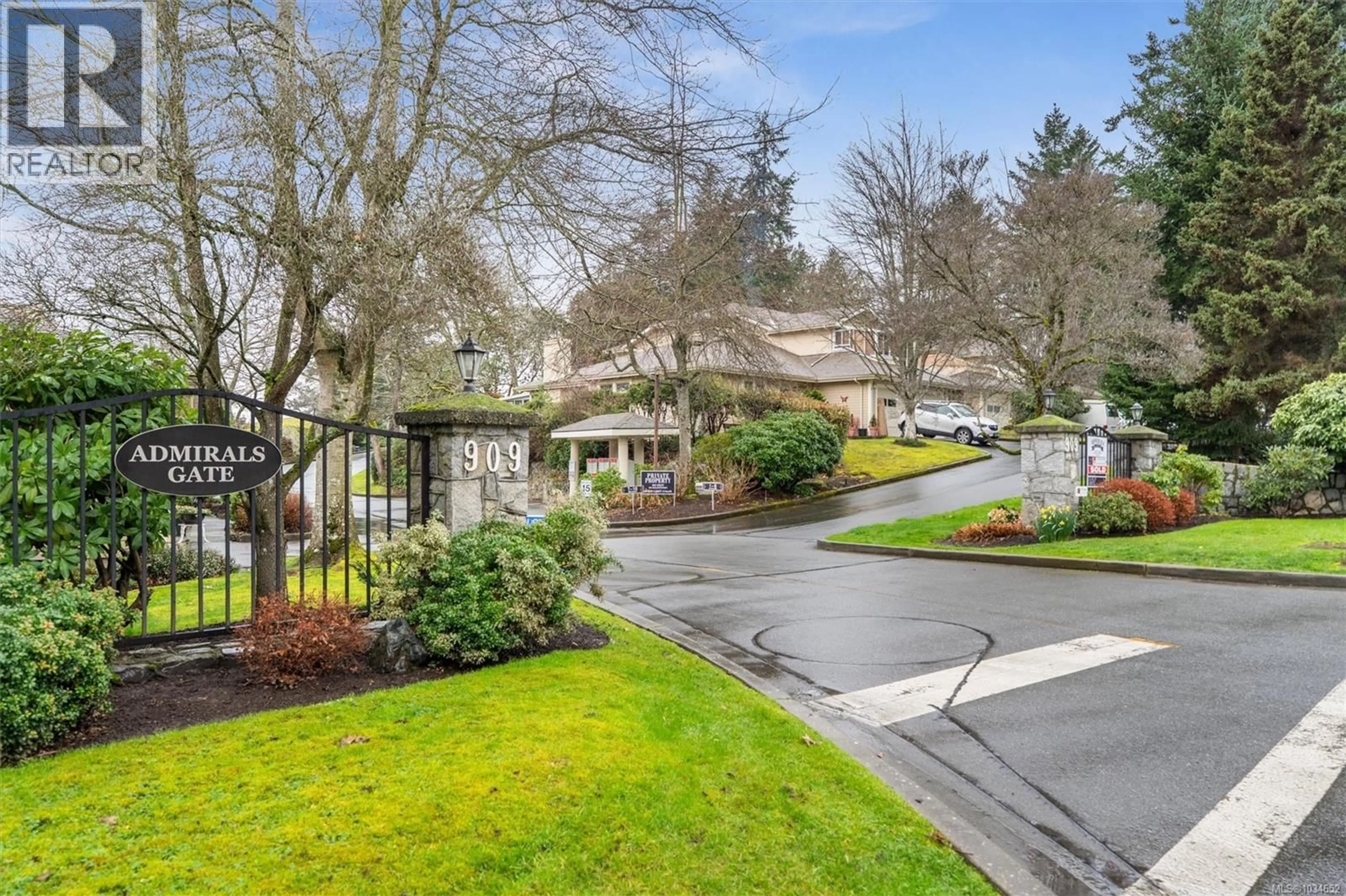 Unknown for 8 - 909 ADMIRALS ROAD, Esquimalt British Columbia V9A2P1