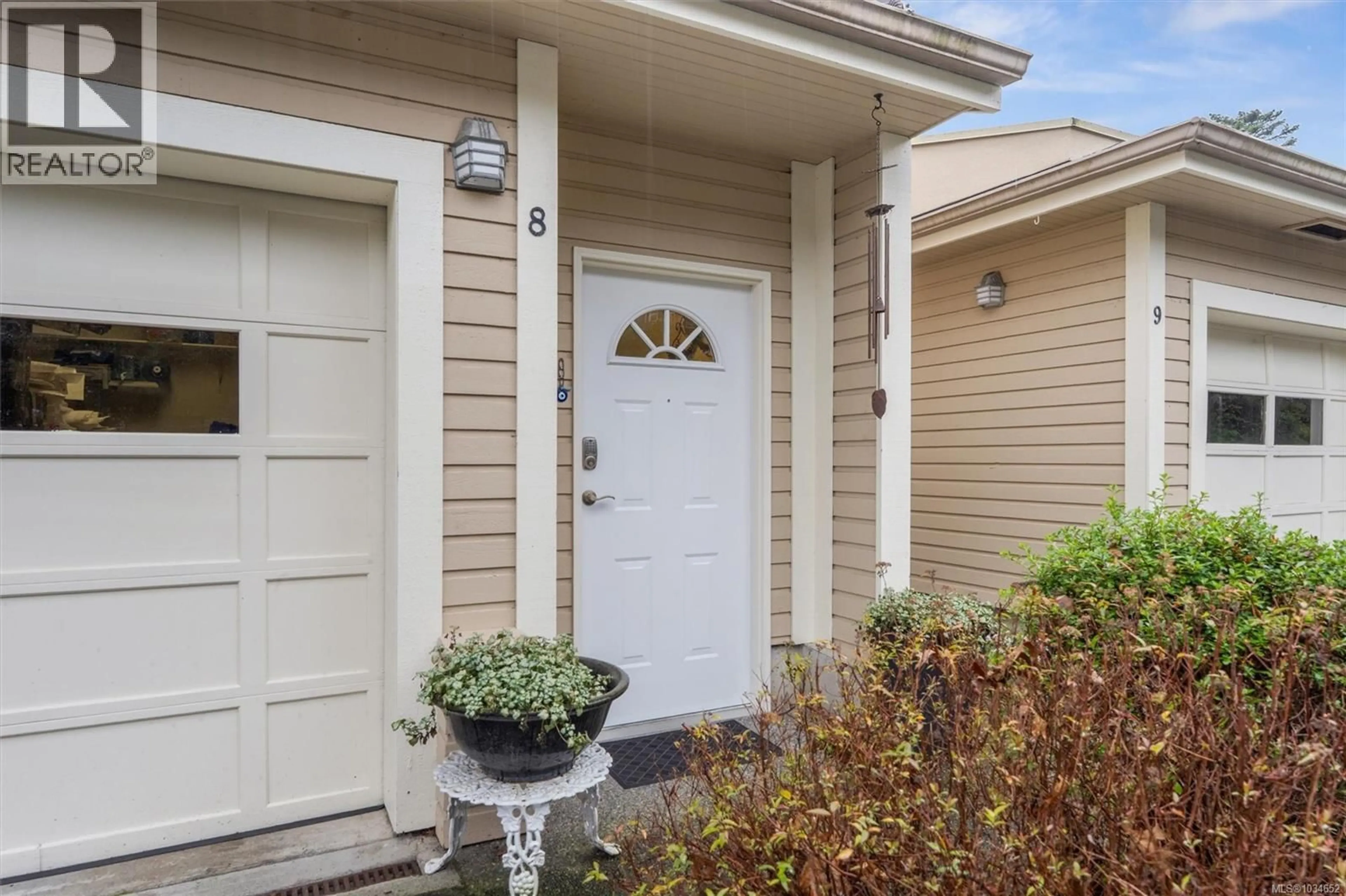 Unknown for 8 - 909 ADMIRALS ROAD, Esquimalt British Columbia V9A2P1
