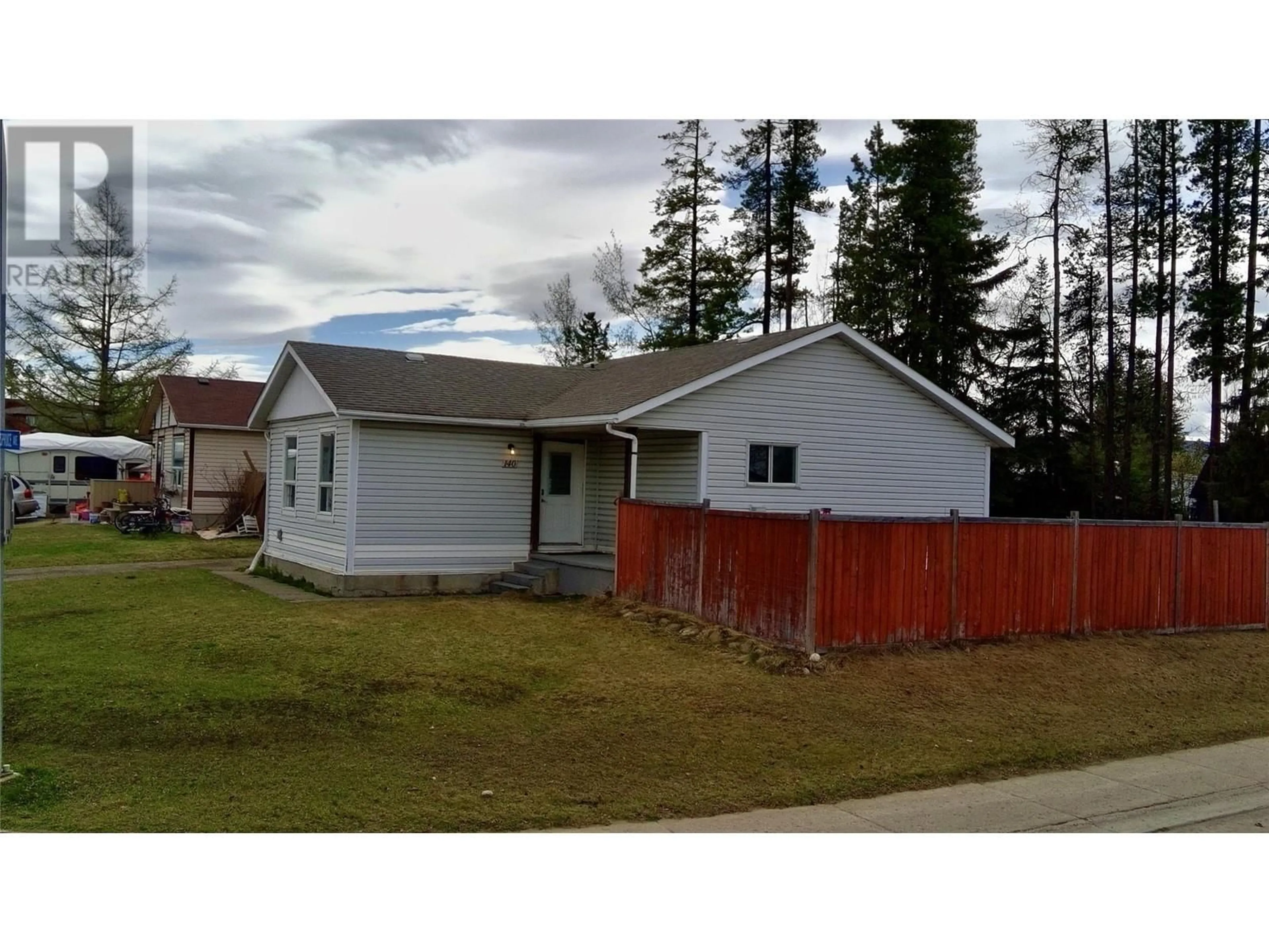 A pic from outside/outdoor area/front of a property/back of a property/a pic from drone, street for 140 SPRUCE AVENUE, Tumbler Ridge British Columbia V0C2W0
