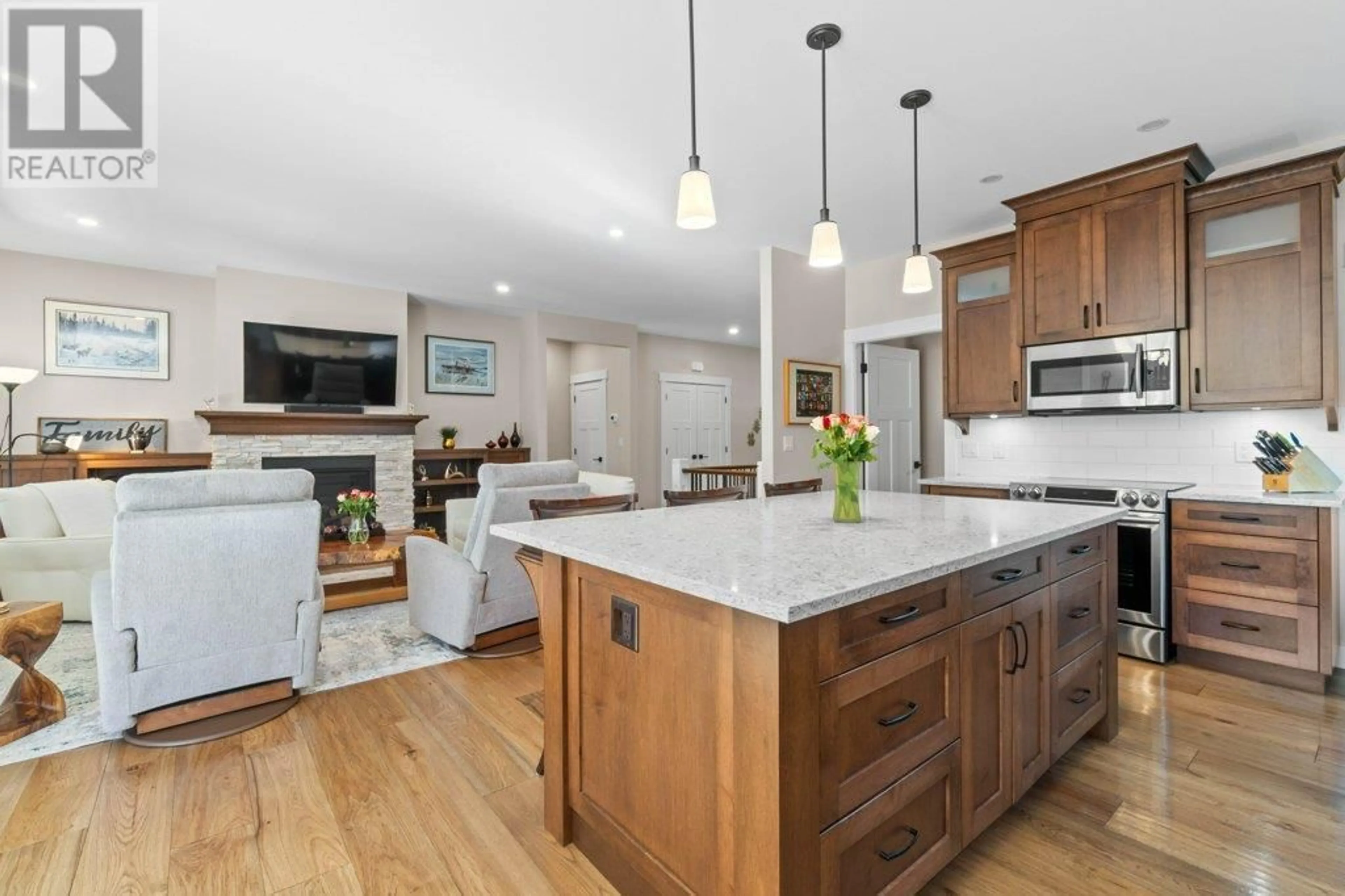 Open concept kitchen, unknown for 1321 24 STREET SOUTHEAST, Salmon Arm British Columbia V1E0E3