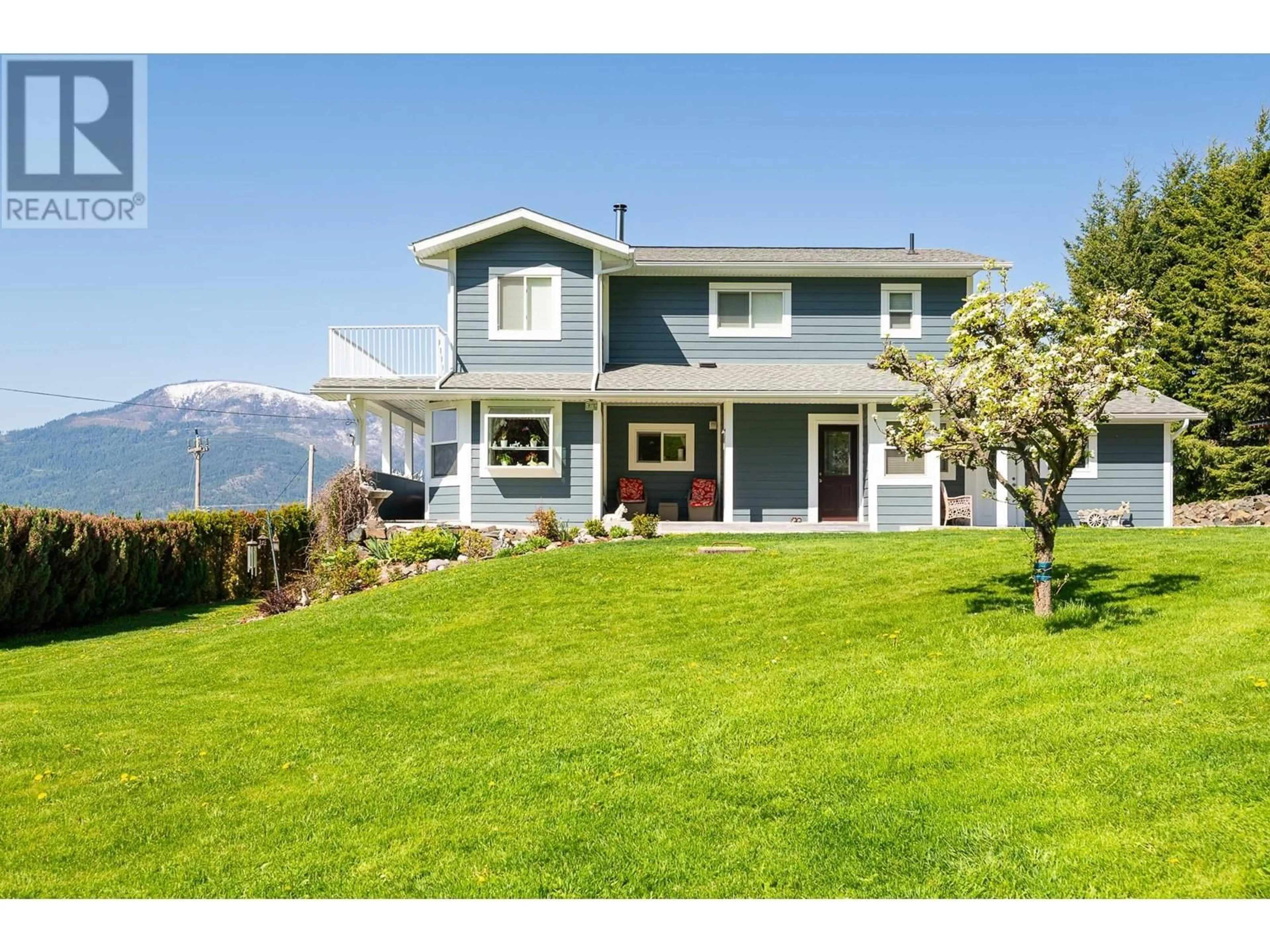 Home with vinyl exterior material, mountain view for 5650 BATHIE ROAD, Wynndel British Columbia V0B2N2