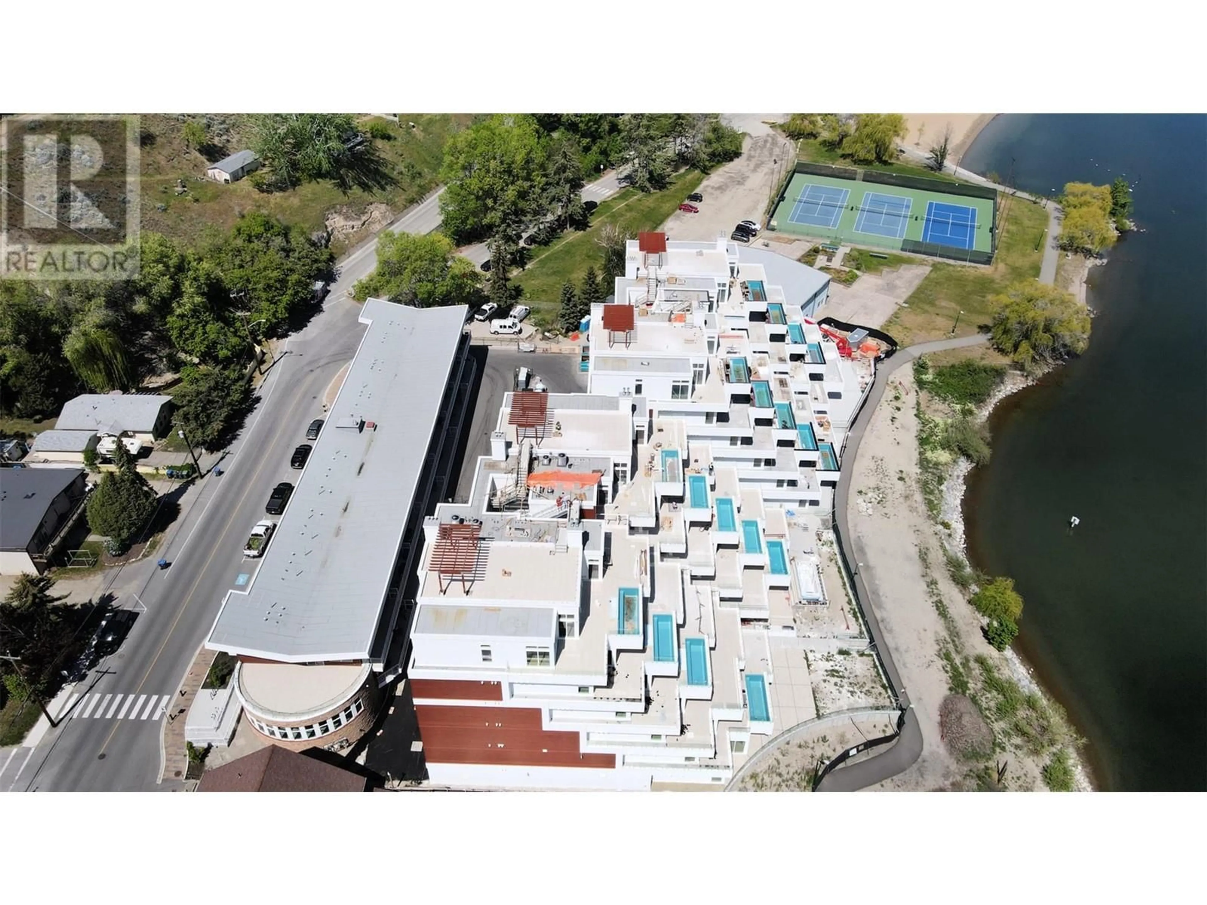A pic from outside/outdoor area/front of a property/back of a property/a pic from drone, unknown for 204 - 13415 LAKESHORE DRIVE, Summerland British Columbia V0H1Z1