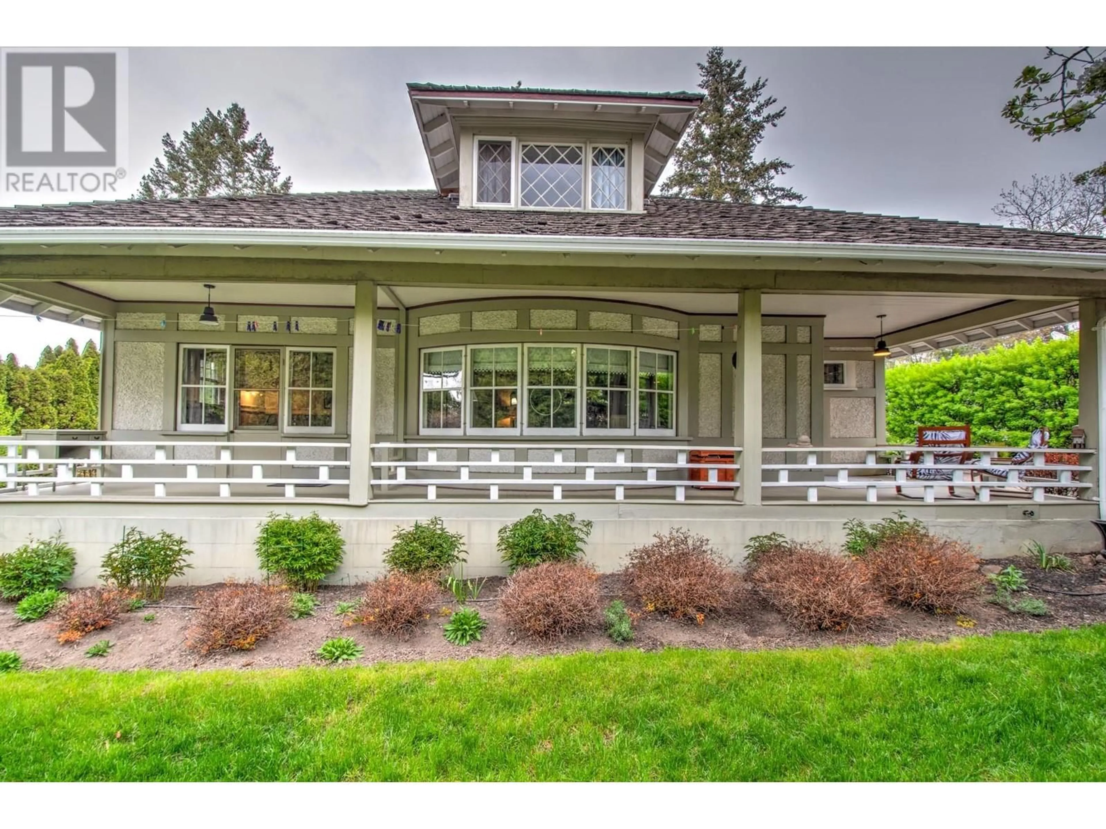 Home with vinyl exterior material, street for 3502 23 STREET, Vernon British Columbia V1T9C6