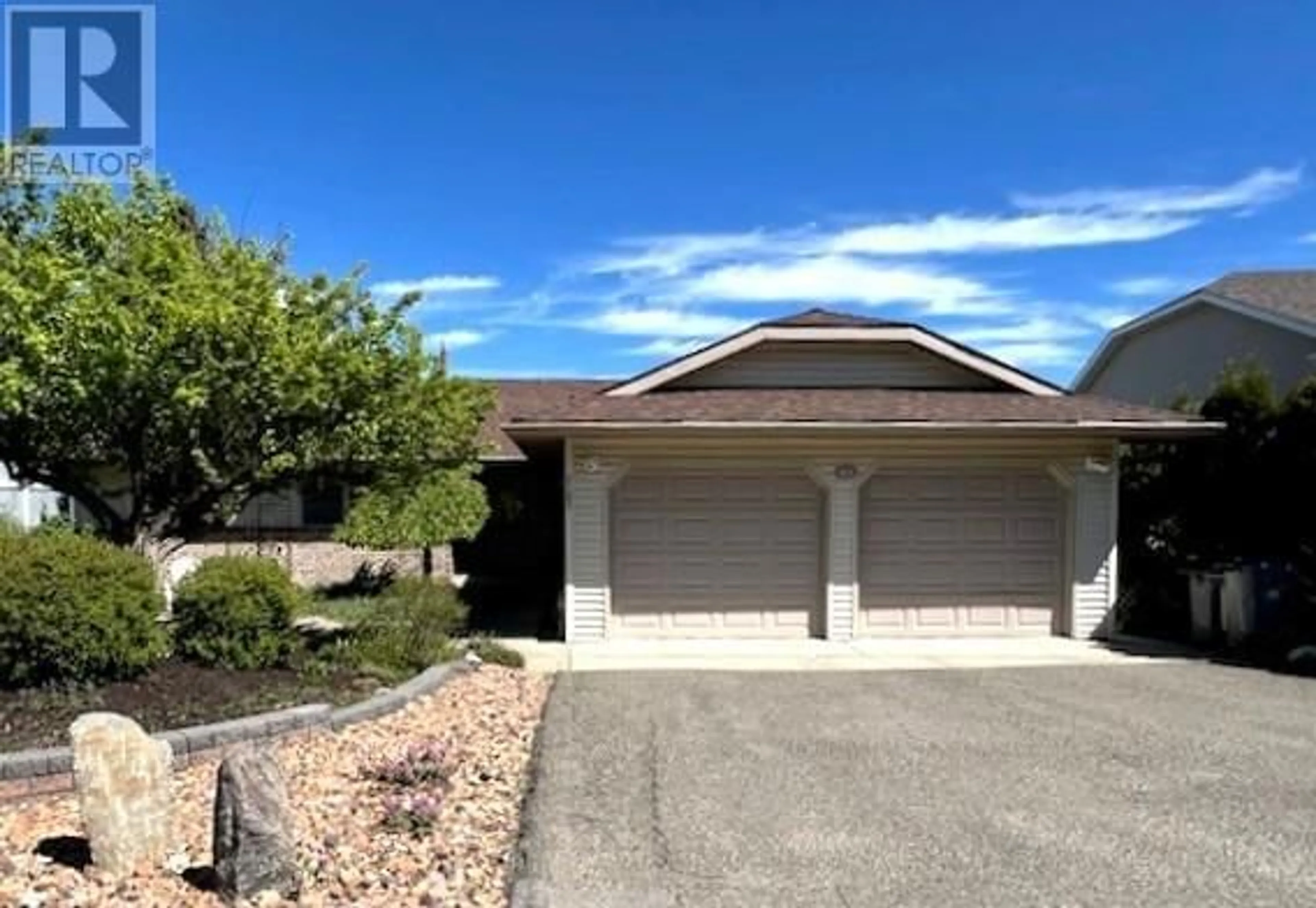 A pic from outside/outdoor area/front of a property/back of a property/a pic from drone, street for 2163 GARYMEDE DRIVE, Kamloops British Columbia V1S1K8