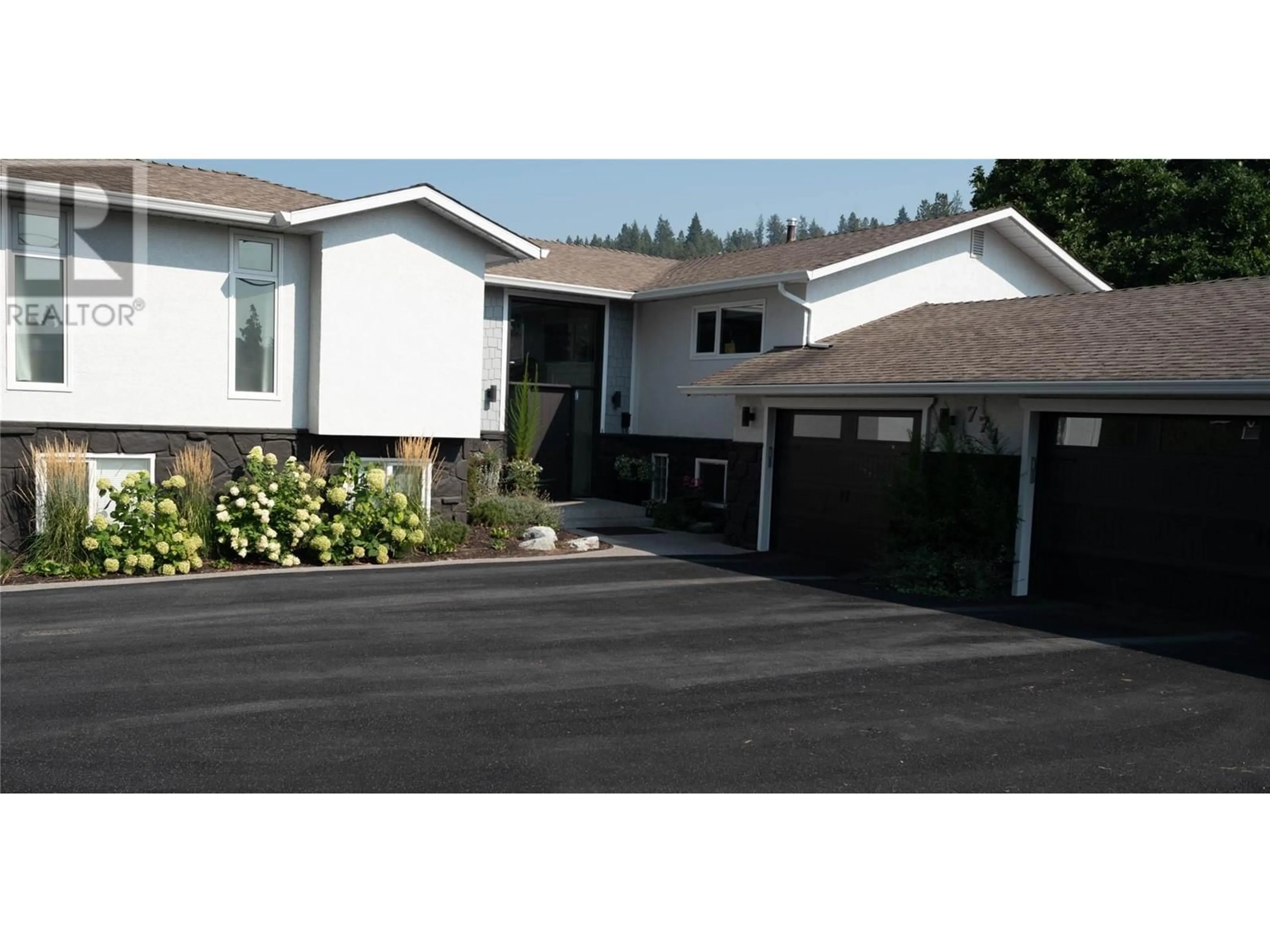 Home with vinyl exterior material, unknown for 771 TORRS ROAD, Kelowna British Columbia V1W1B4