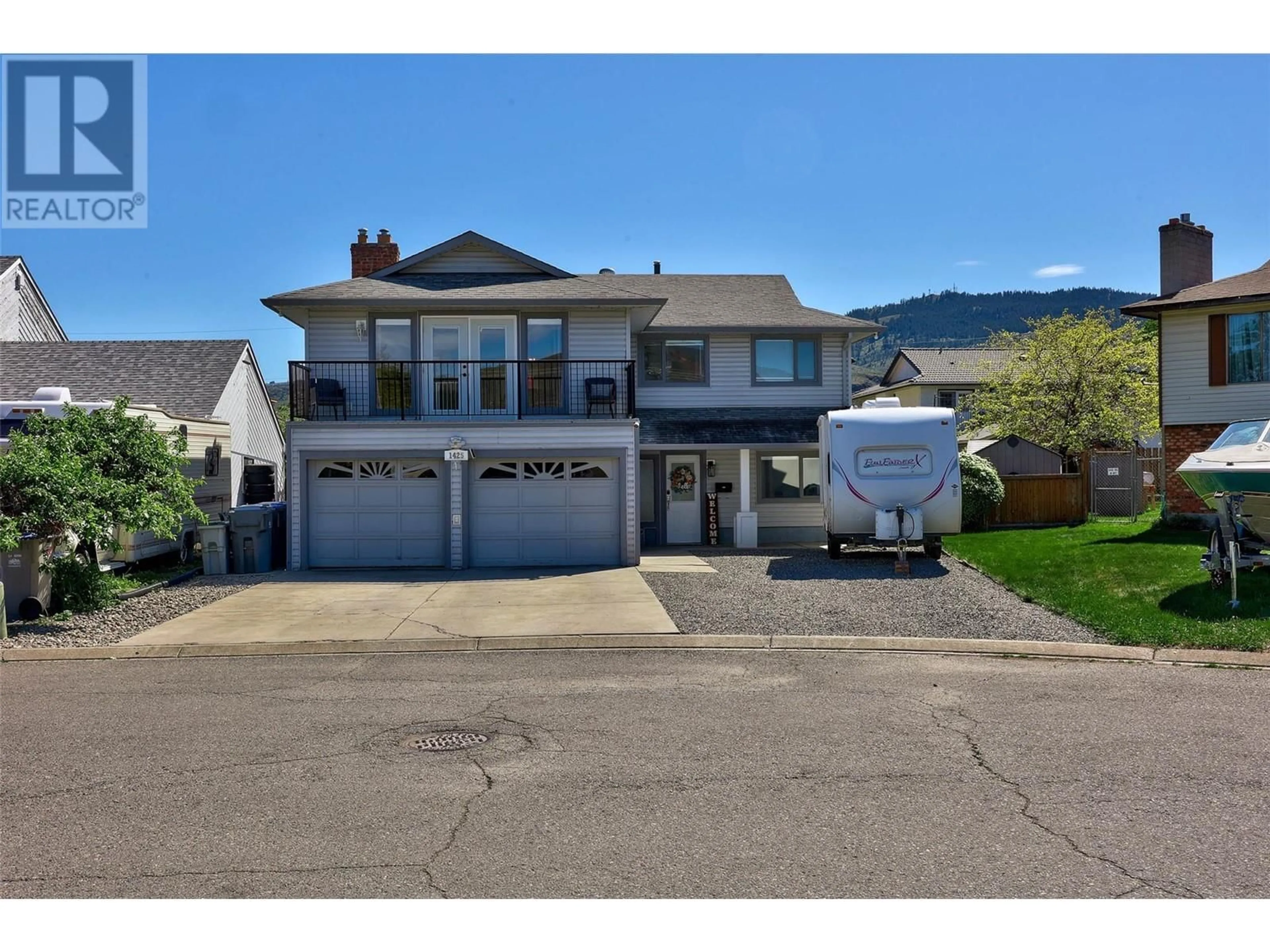 Home with vinyl exterior material, unknown for 1425 STRATFORD PLACE, Kamloops British Columbia V2B8E2