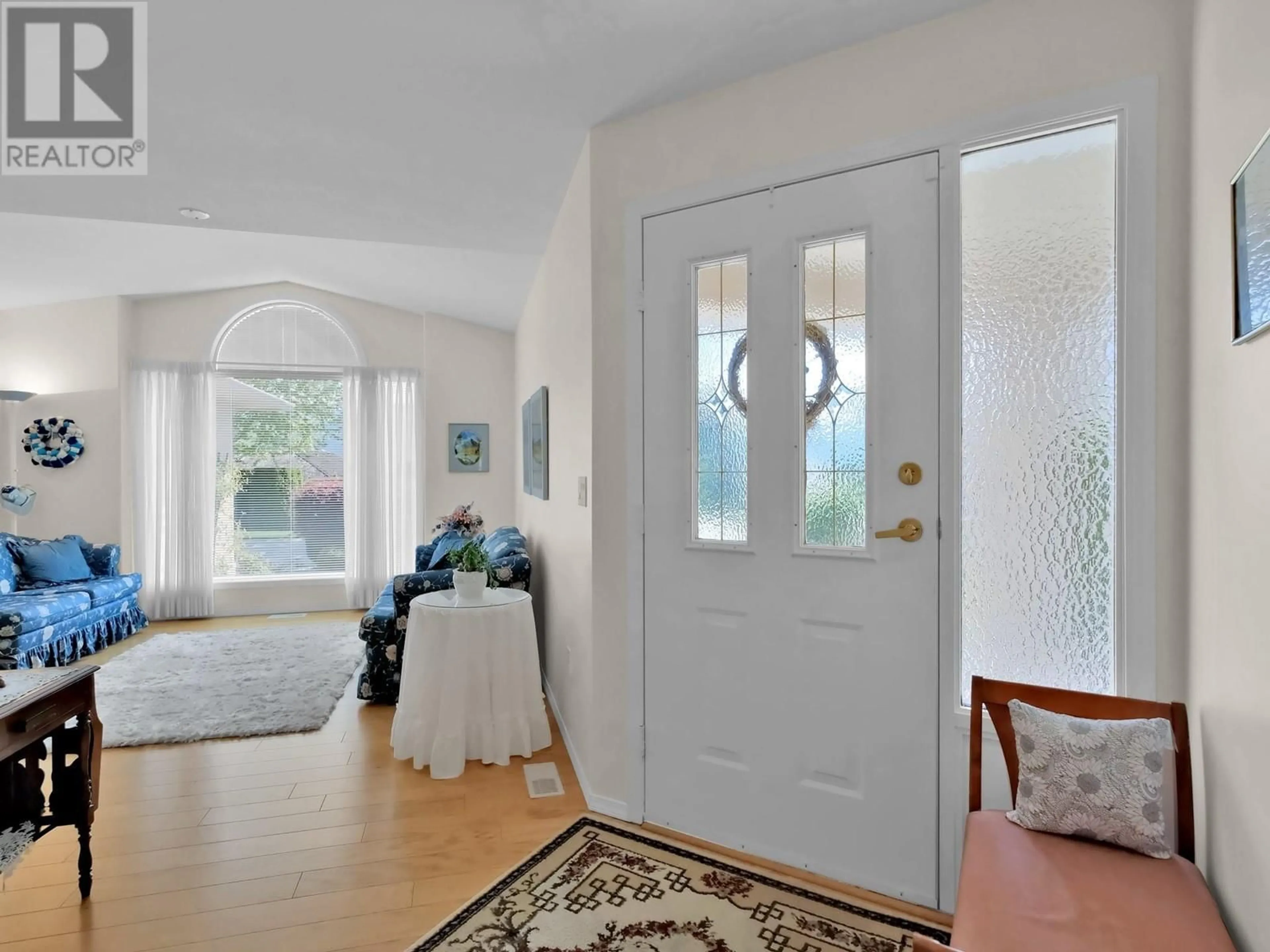 Indoor entryway for 435 RIDGE ROAD, Penticton British Columbia V2A8N7