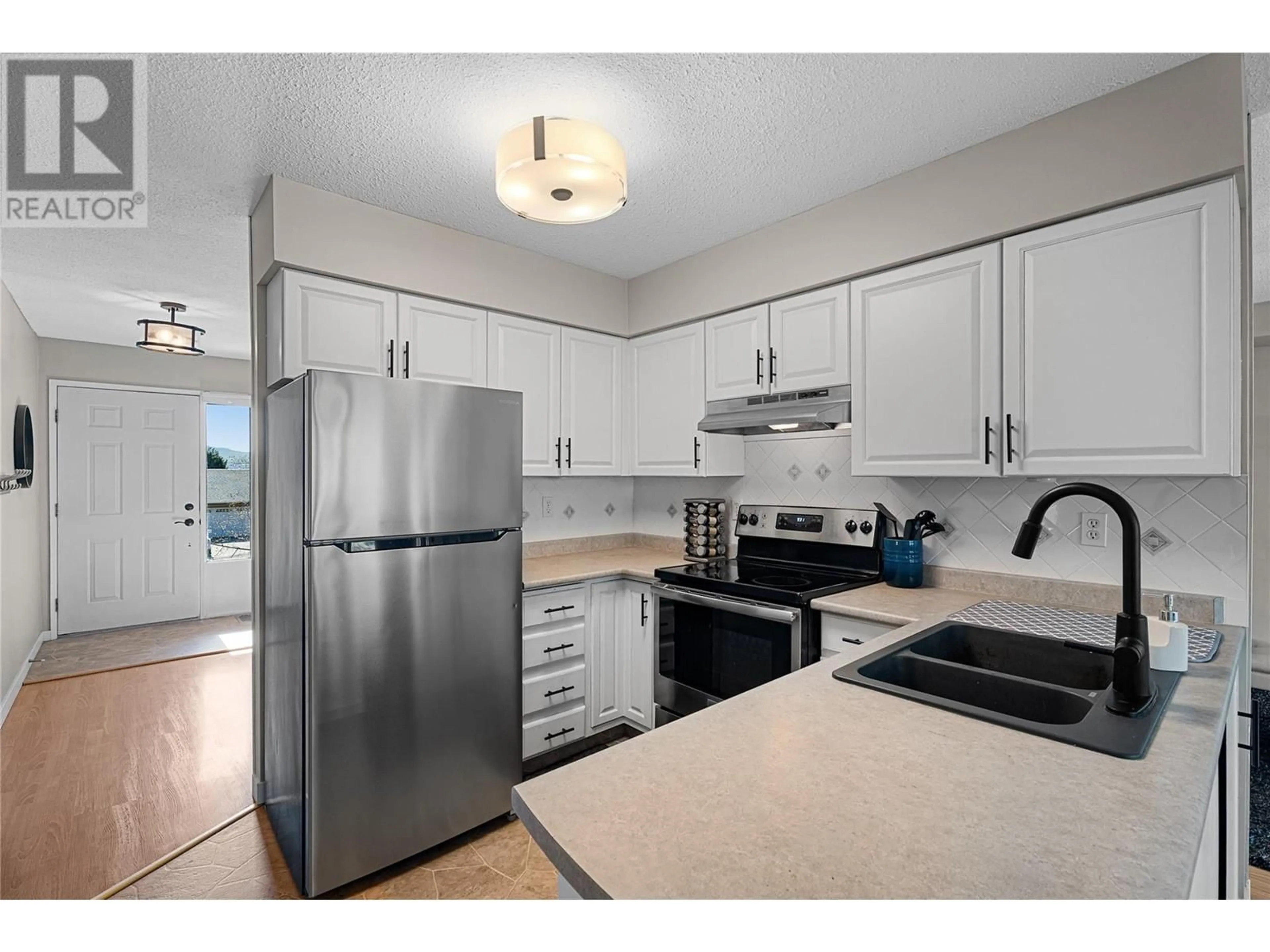 Standard kitchen, unknown for 2274 MACINTYRE PLACE, Kamloops British Columbia V1S1H7