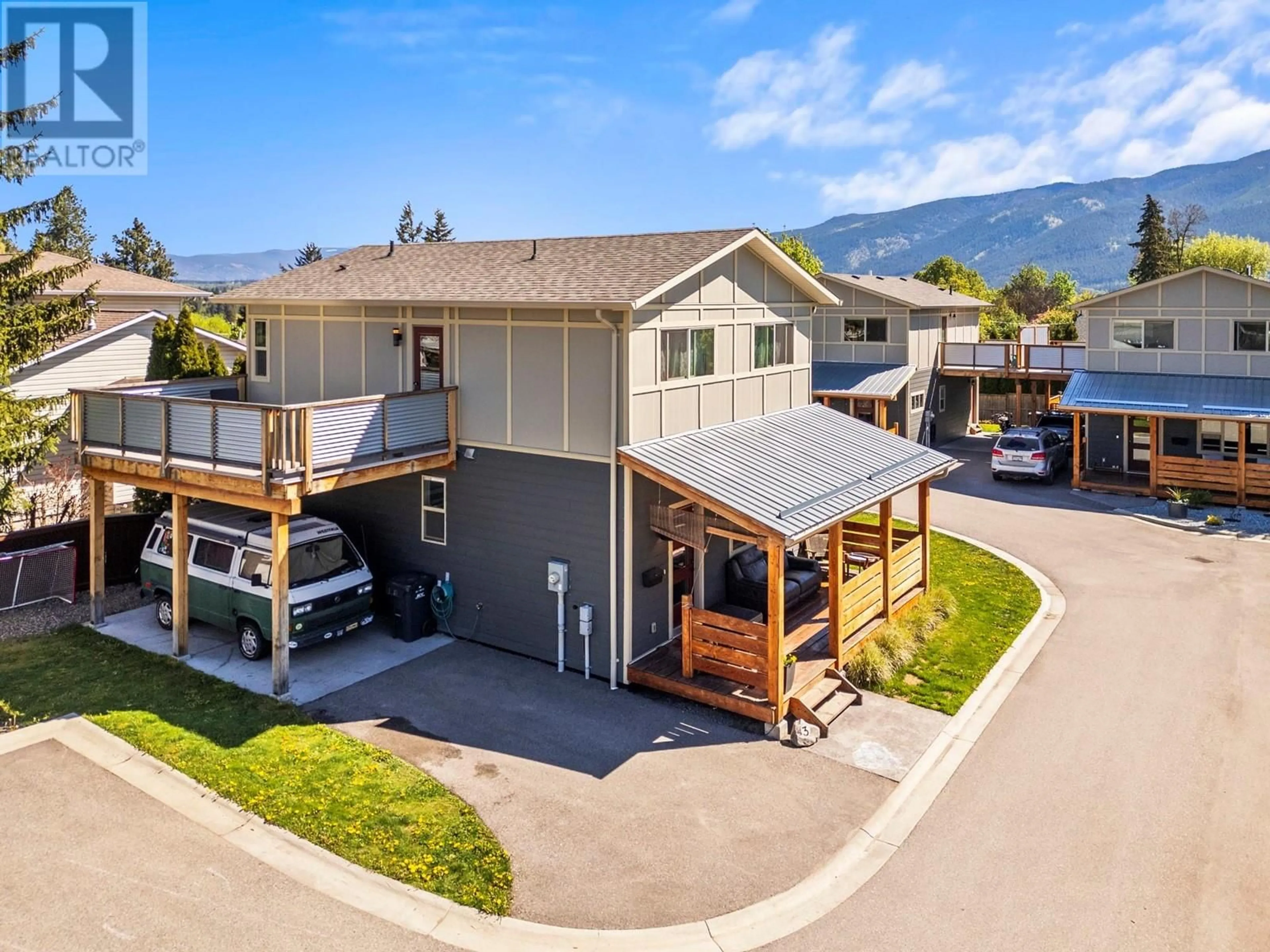 A pic from outside/outdoor area/front of a property/back of a property/a pic from drone, mountain view for 3 - 2650 PLEASANT VALLEY ROAD, Armstrong British Columbia V4Y0J1