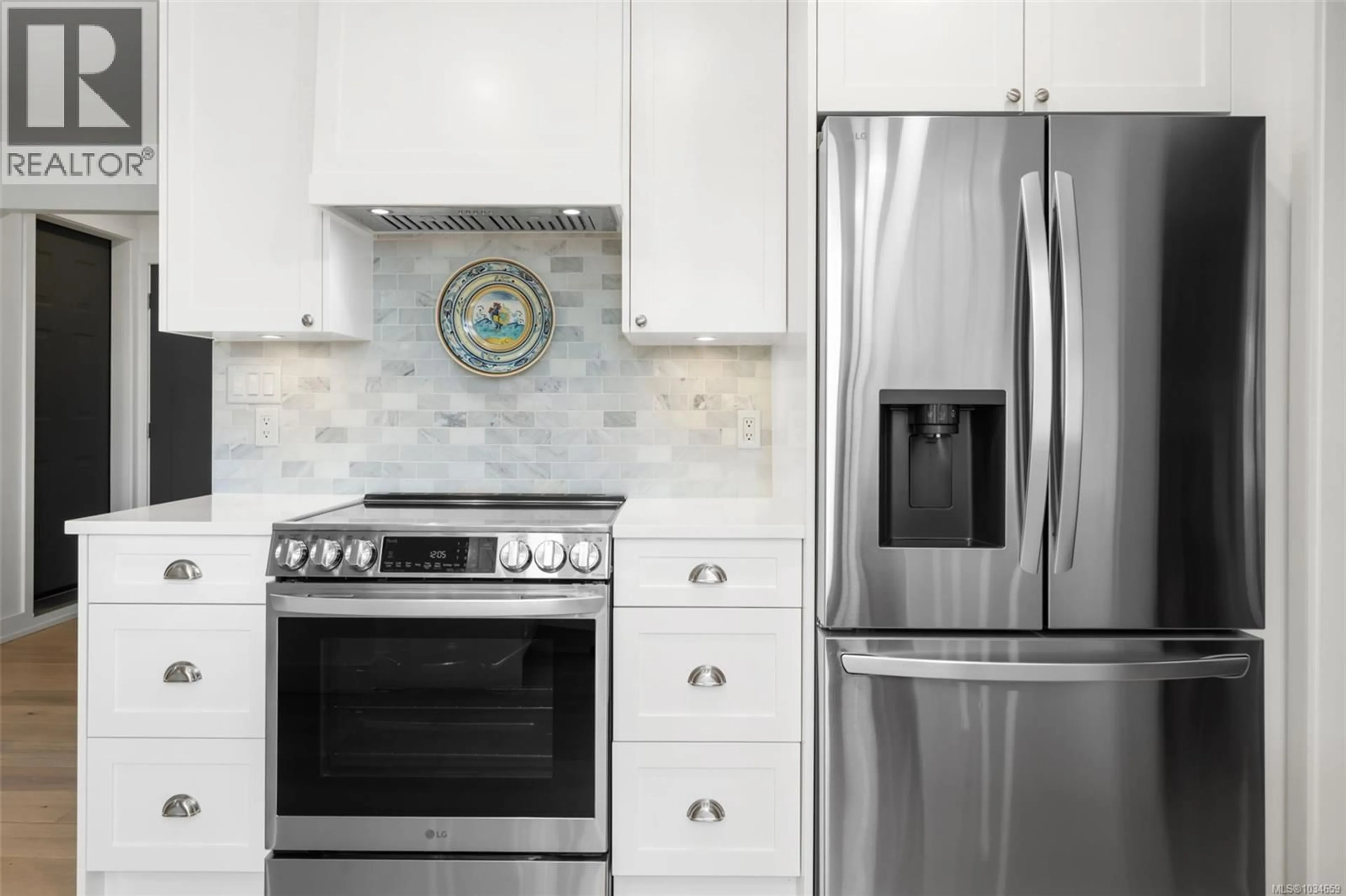 Contemporary kitchen, ceramic/tile floor for 11007 CEDAR LANE, North Saanich British Columbia V8L5R1