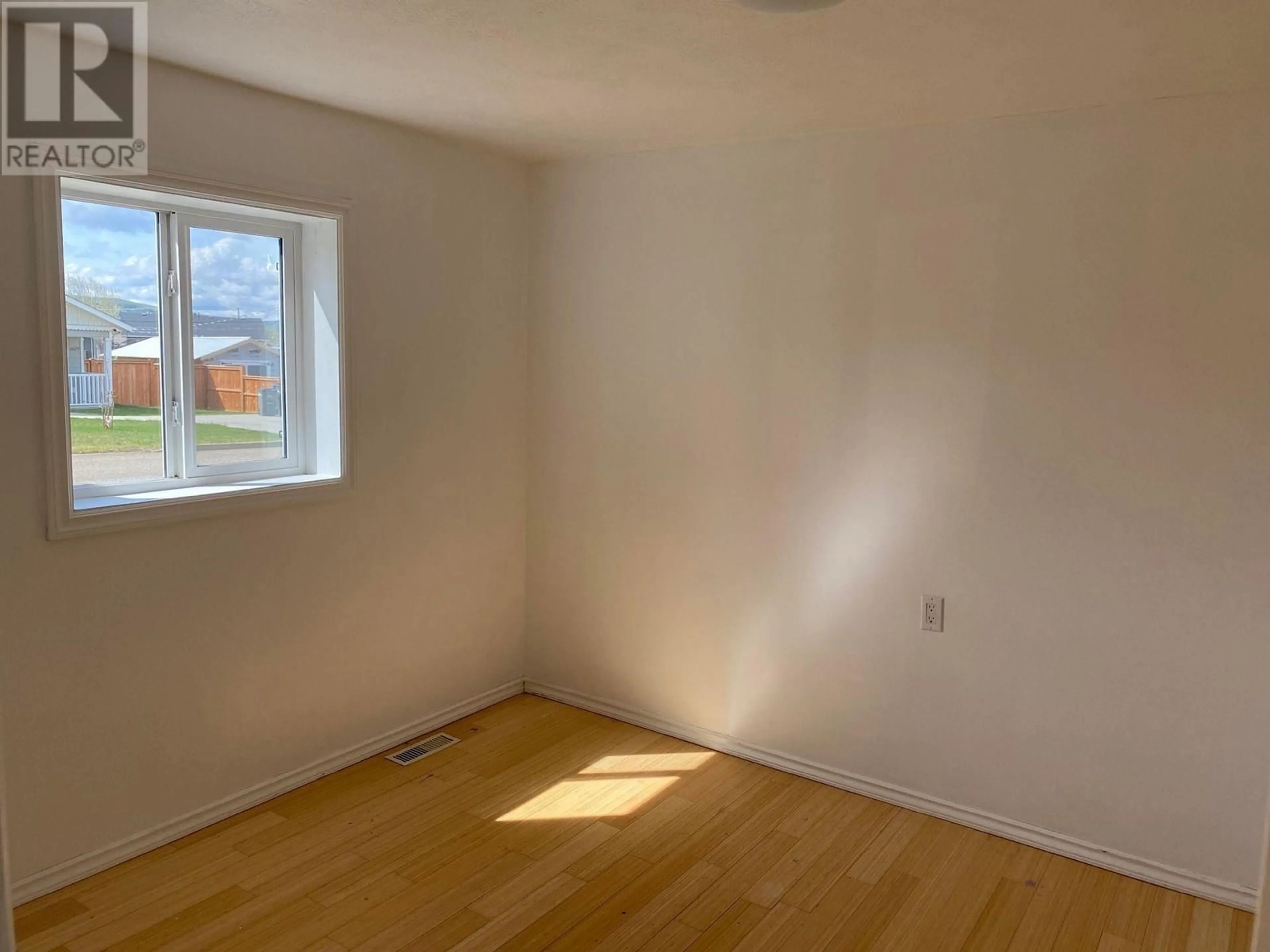 A pic of a room for 1624 100 AVENUE, Dawson Creek British Columbia V1G1X2