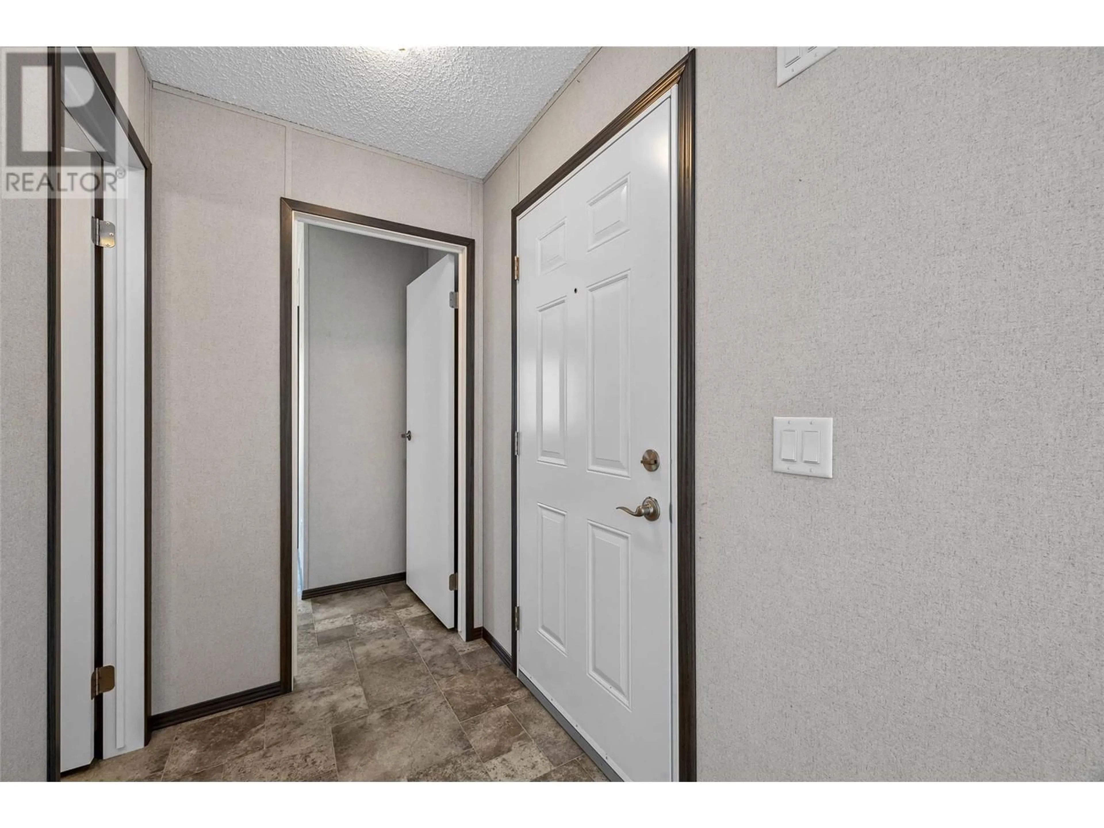 Unknown for 11 - 4428 BARRIERE TOWN ROAD, Barriere British Columbia V0E1E0