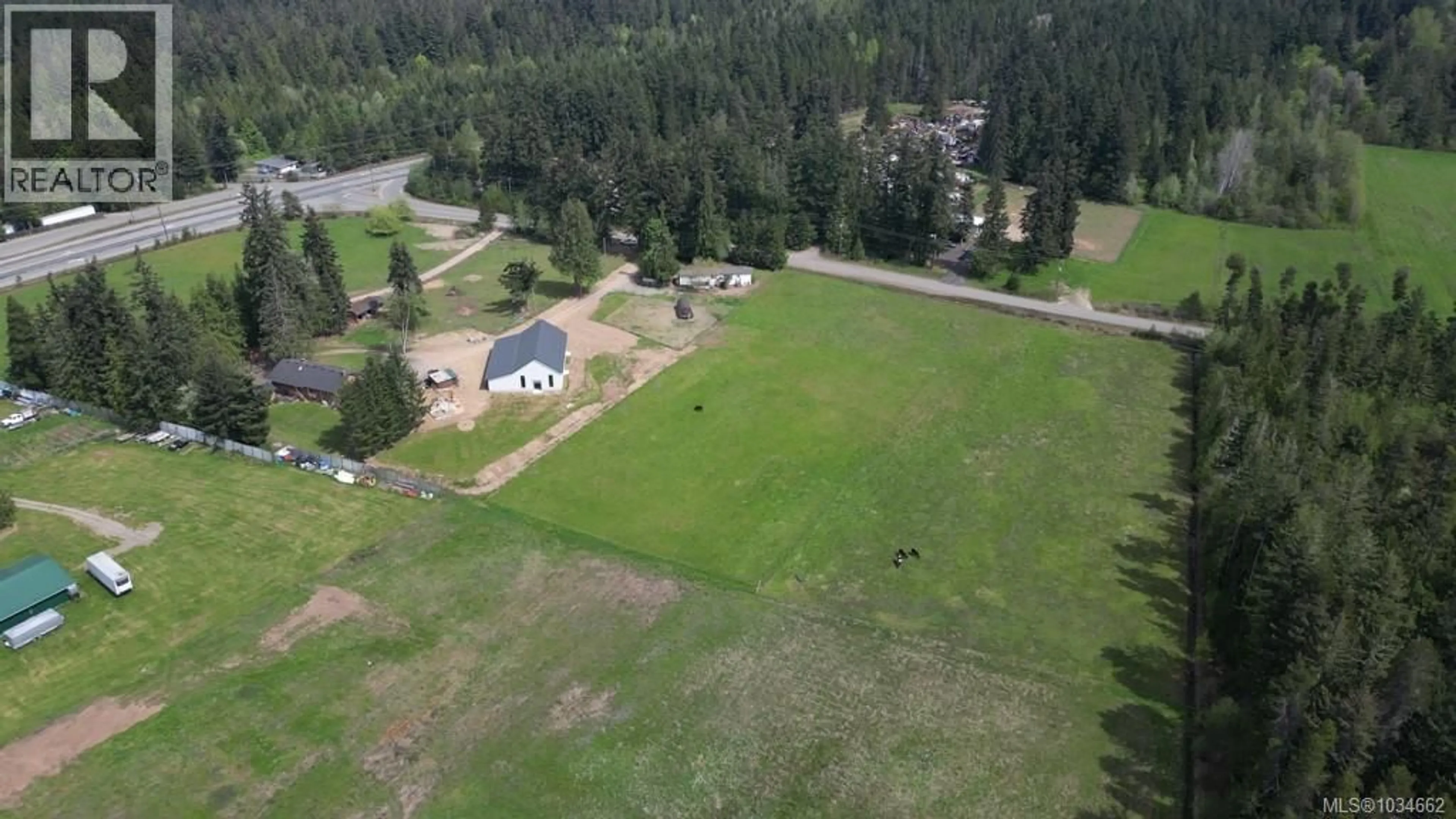 A pic from outside/outdoor area/front of a property/back of a property/a pic from drone, unknown for 981 PRATT ROAD, Qualicum Beach British Columbia V9K1W5