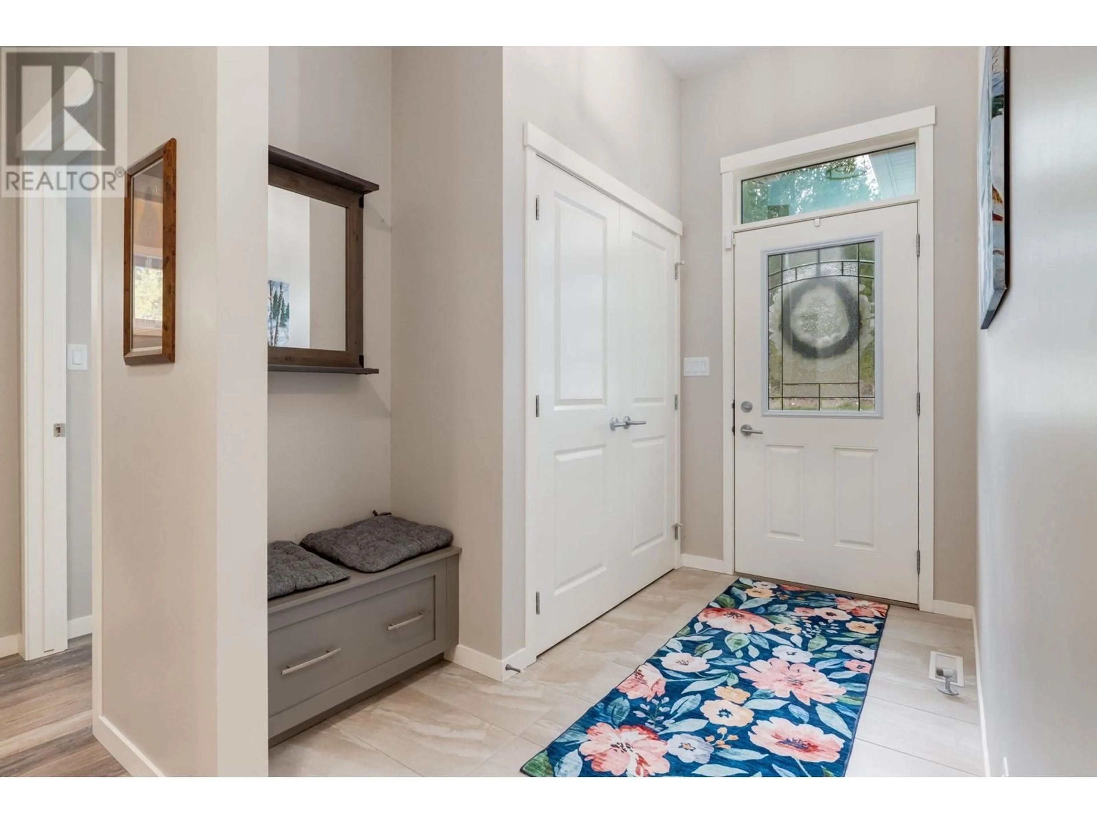Indoor entryway for 1908 PINERIDGE MOUNTAIN RUN OTHER, Invermere British Columbia V0A1K4
