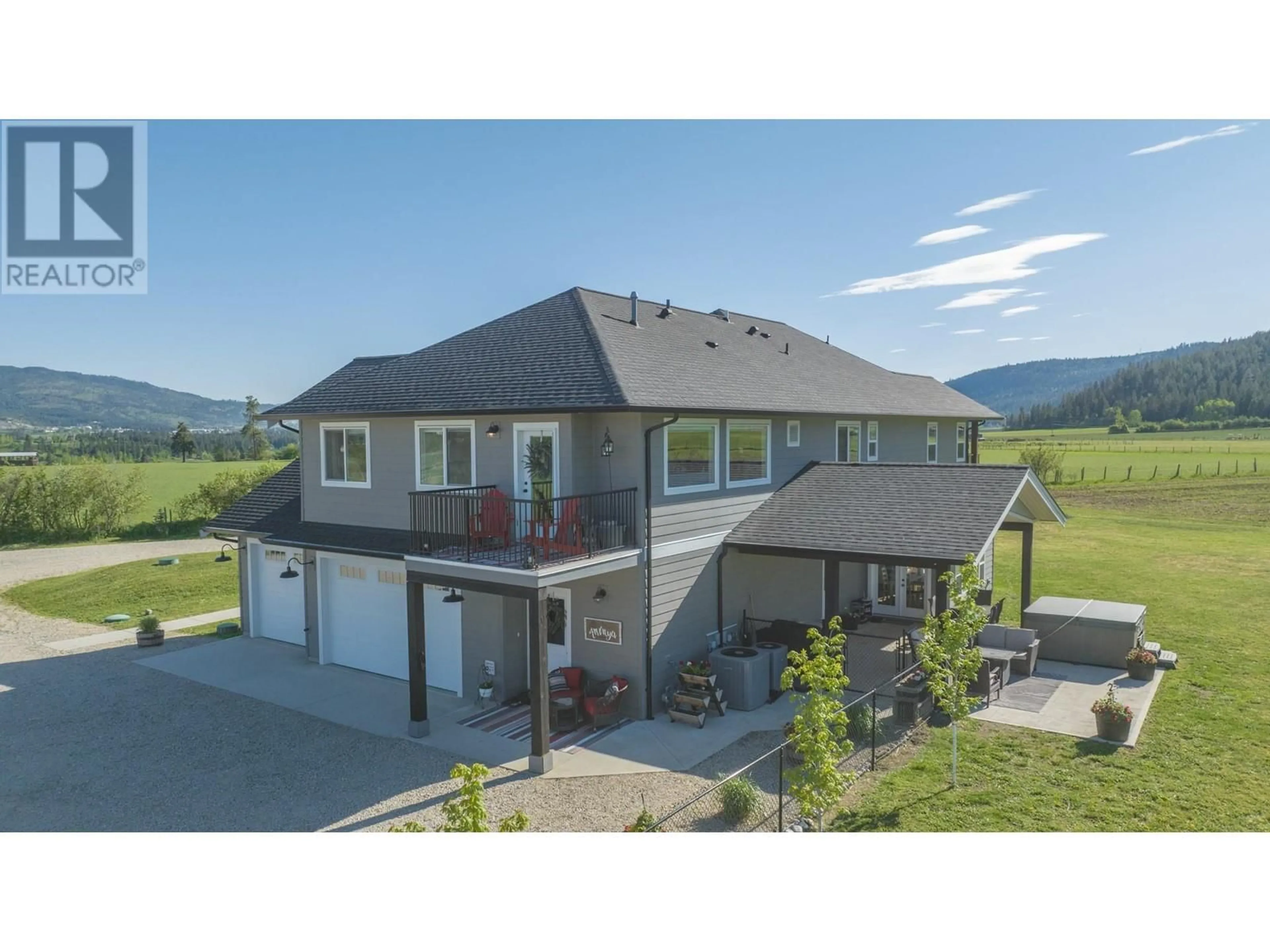 A pic from outside/outdoor area/front of a property/back of a property/a pic from drone, mountain view for 4160 NOBLE ROAD, Spallumcheen British Columbia V0E1B4