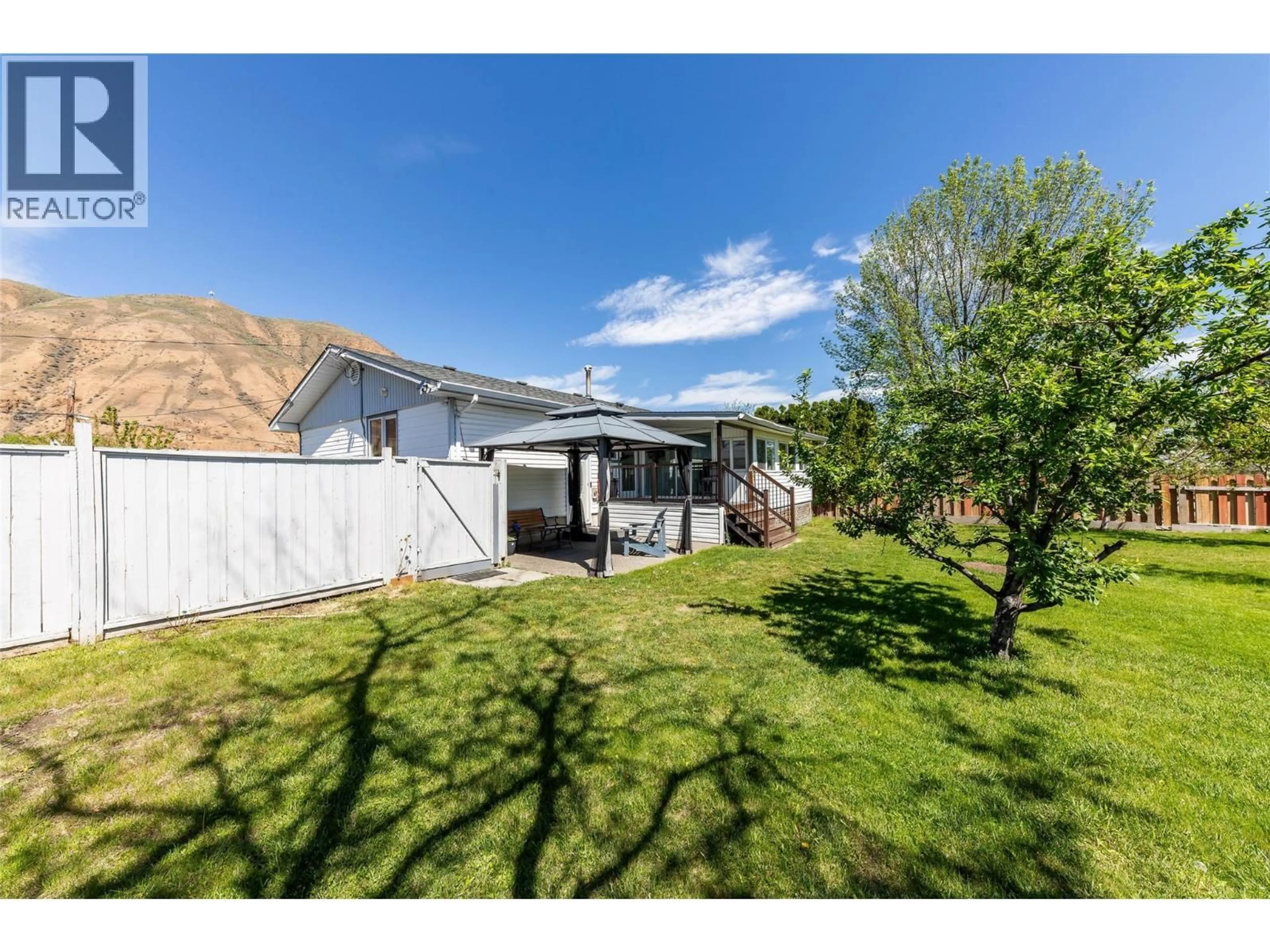 A pic from outside/outdoor area/front of a property/back of a property/a pic from drone, street for 2275 BONNIE PLACE, Kamloops British Columbia V2B4Y8