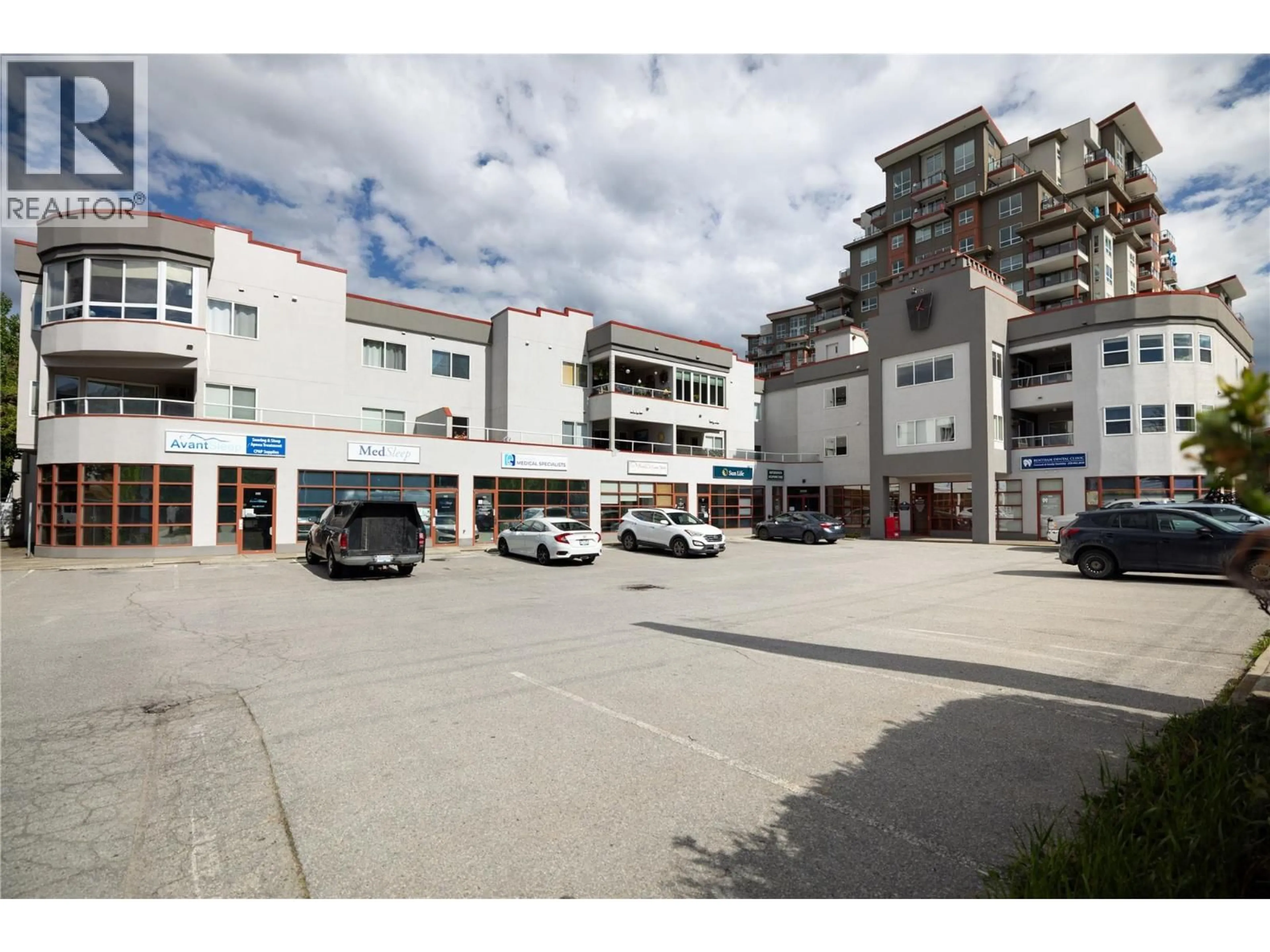 Parking for 308 - 3310 SKAHA LAKE ROAD, Penticton British Columbia V2A6G4