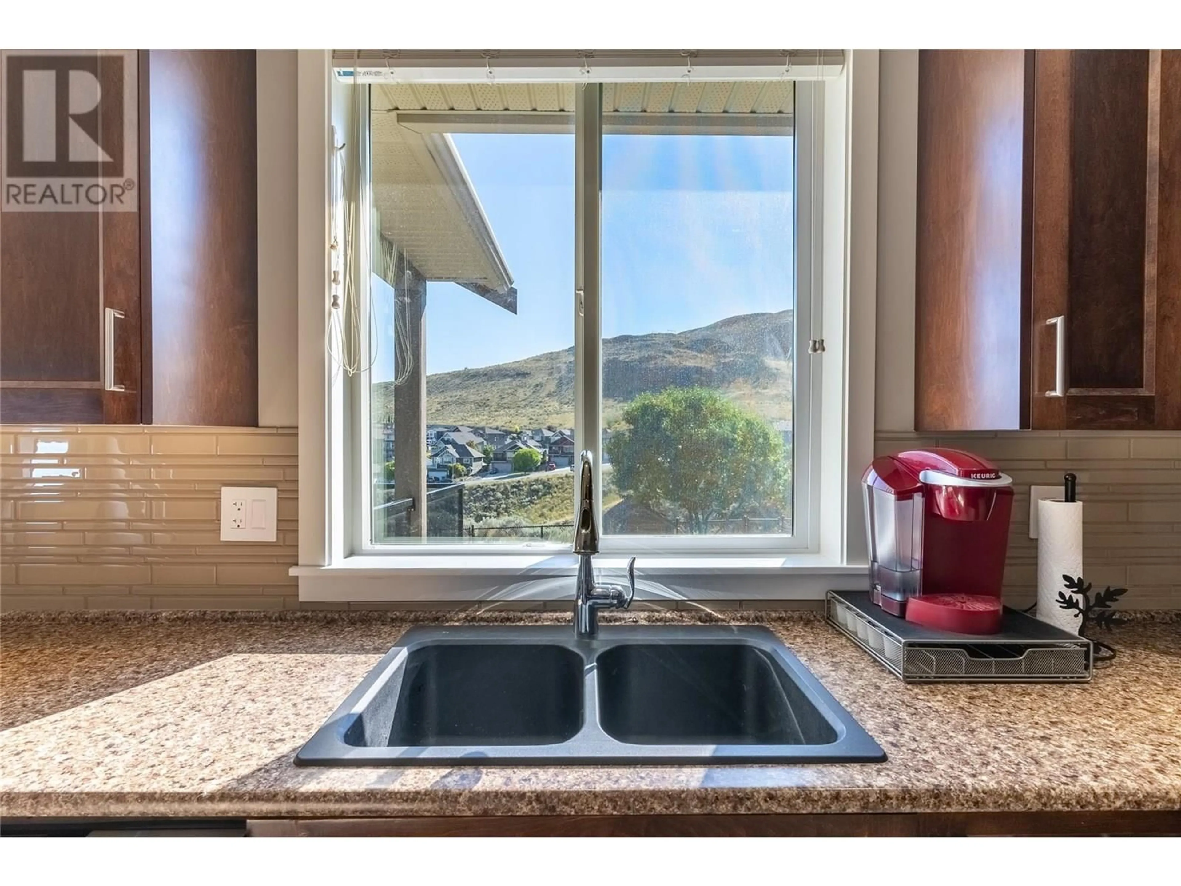 Unknown for 1041 SADDLEBACK COURT, Kamloops British Columbia V2B0B9