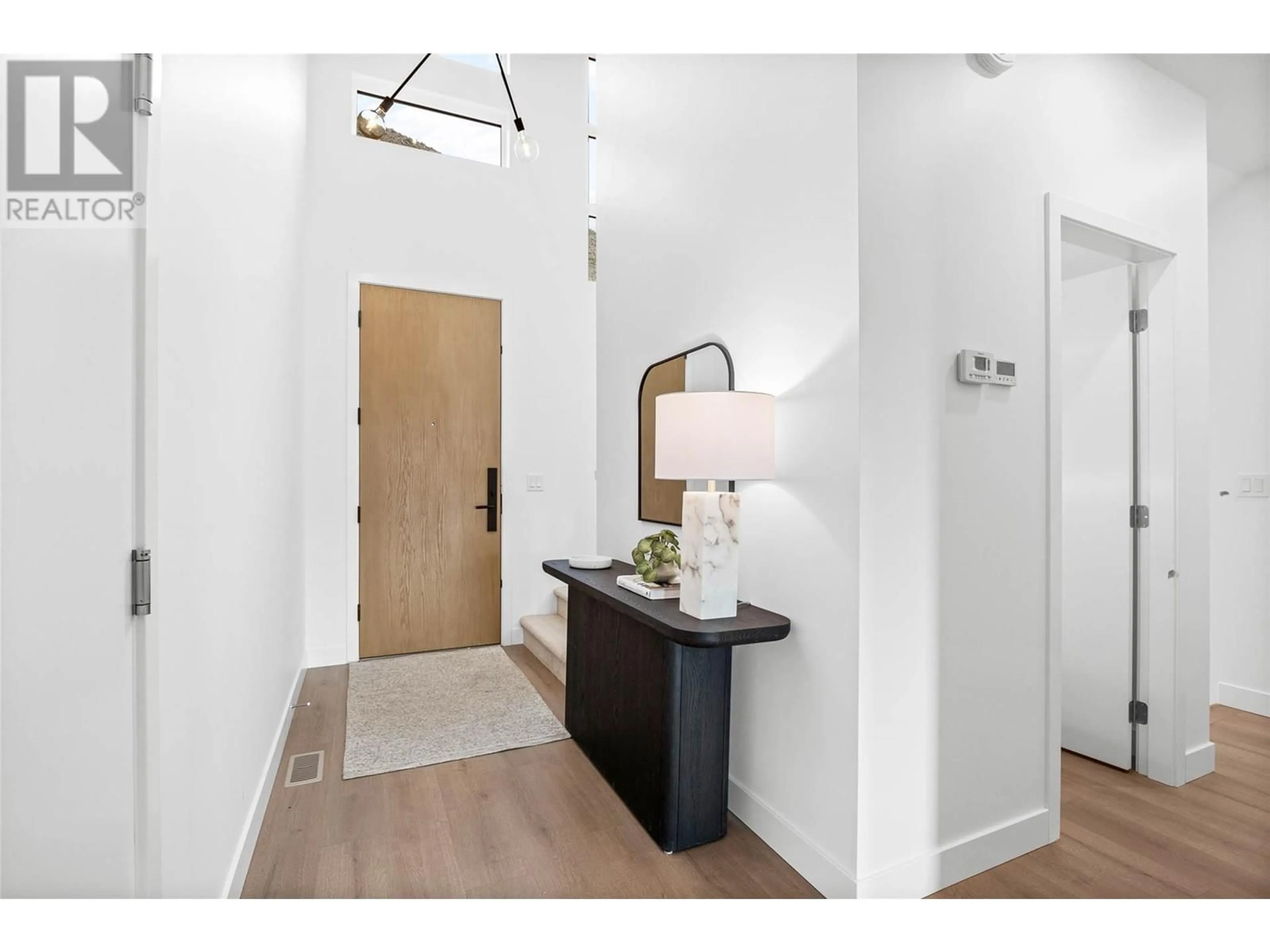 Indoor entryway for 5026 SUN RIVERS DRIVE, Kamloops British Columbia V2H0E7