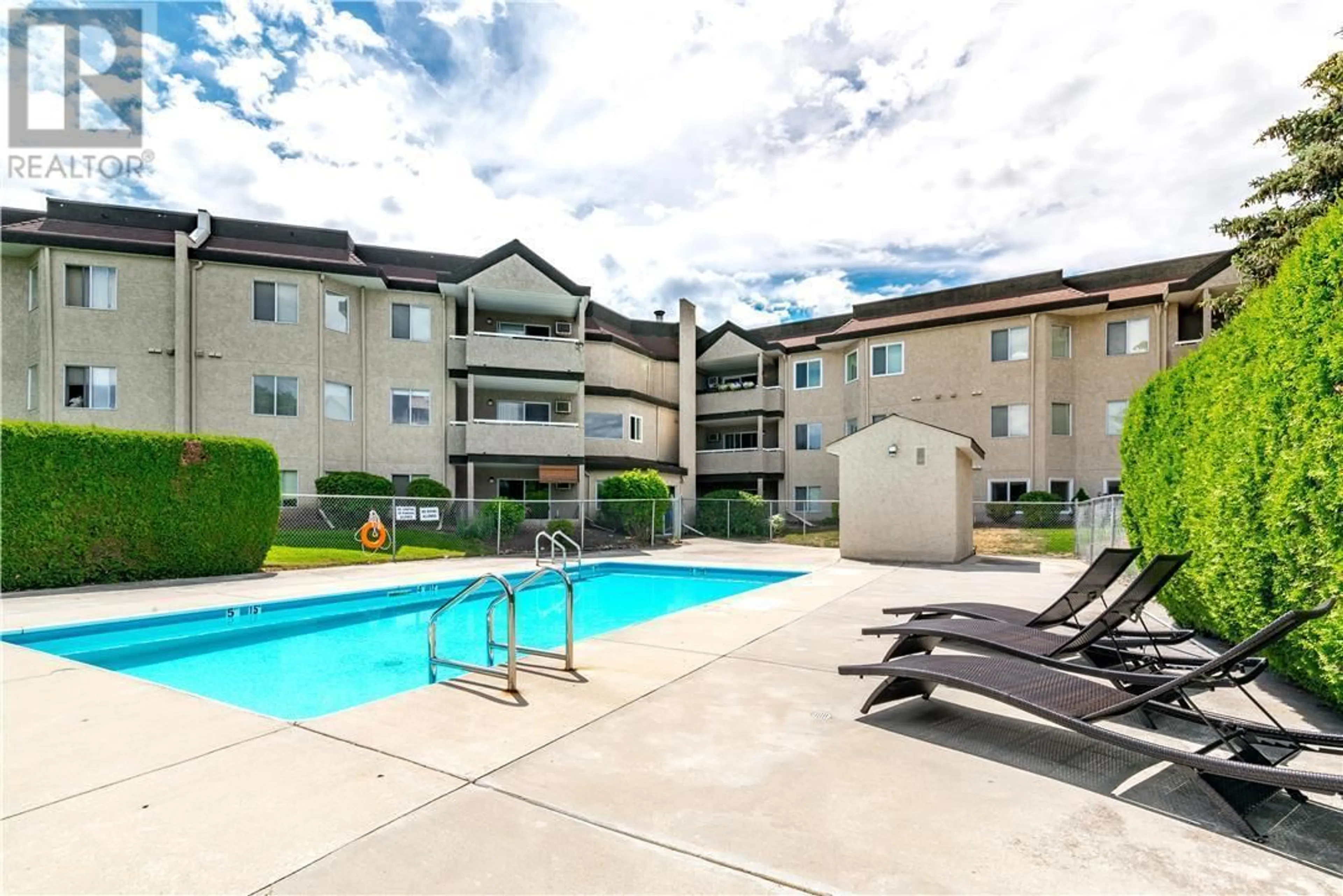 Pool for 108B - 735 COOK ROAD, Kelowna British Columbia V1W3G6