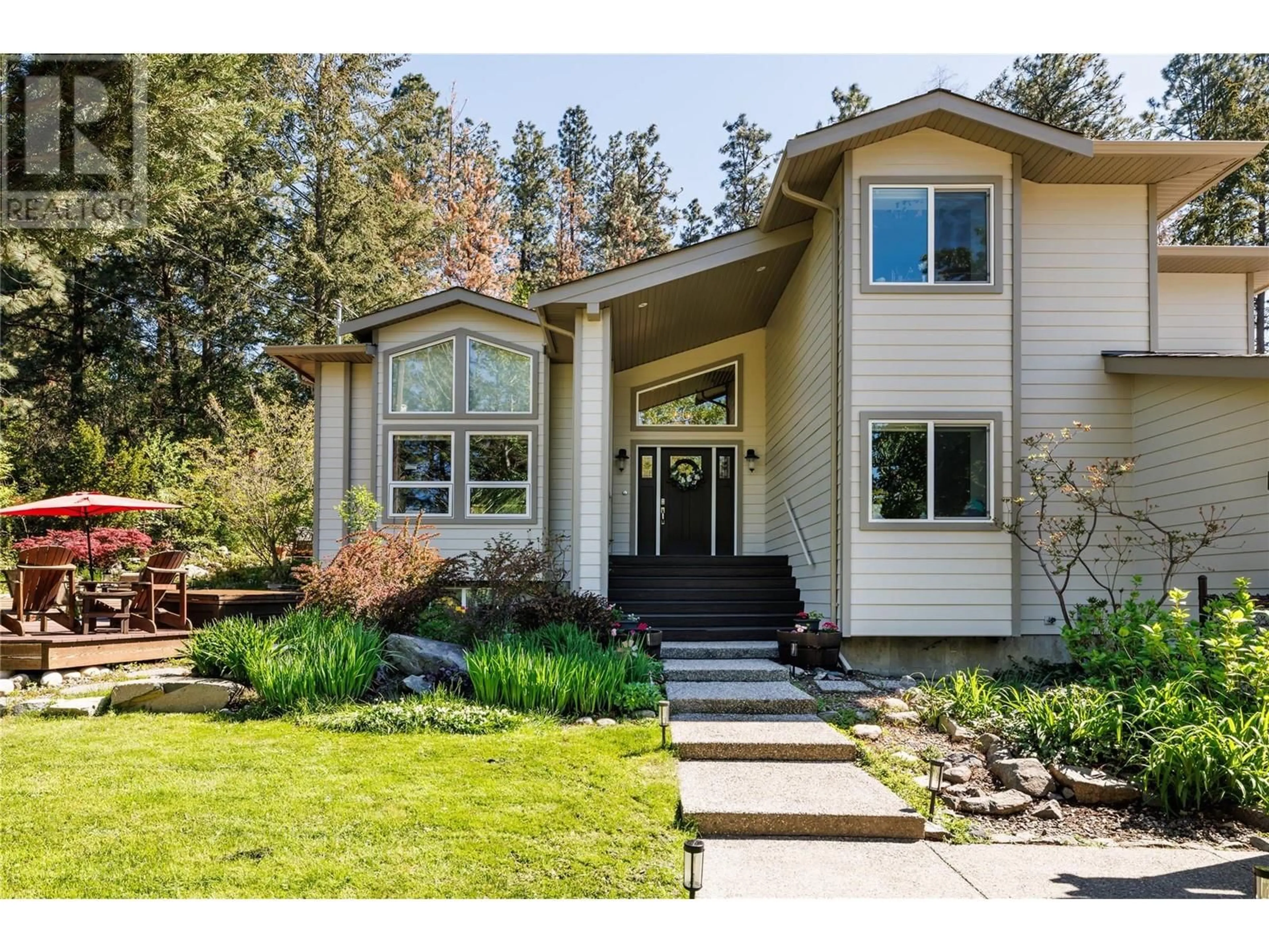 Home with vinyl exterior material, street for 10839 HALLAM DRIVE, Lake Country British Columbia V4V1P1