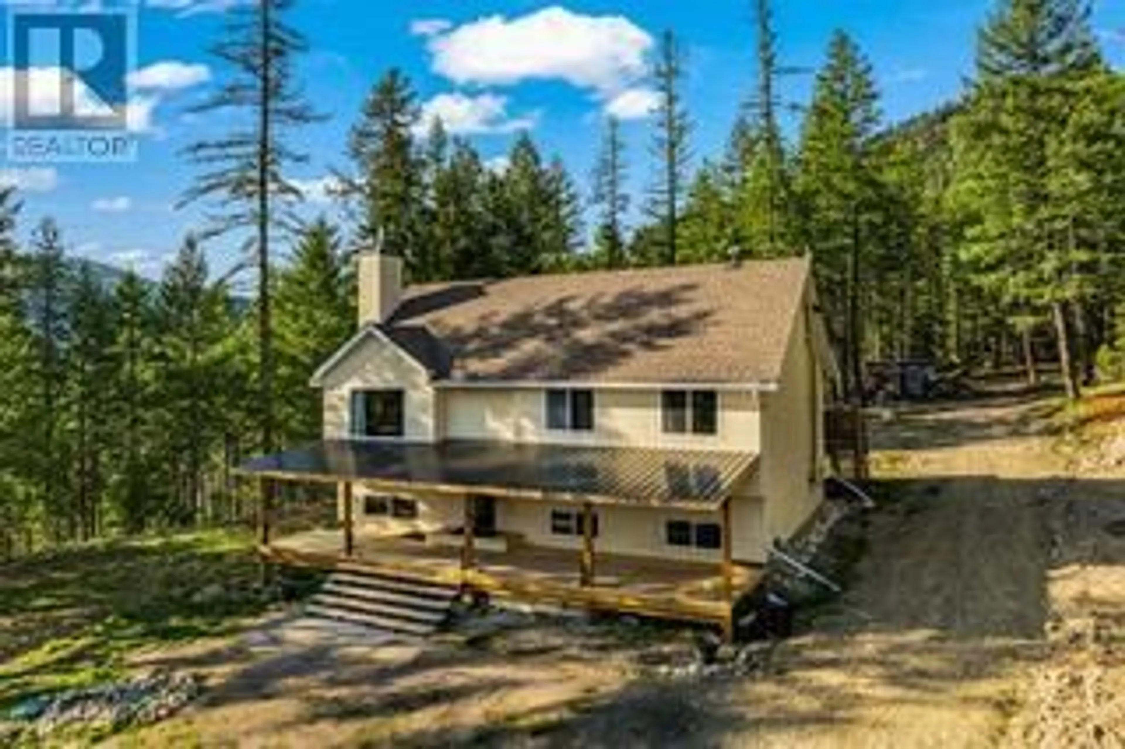 A pic from outside/outdoor area/front of a property/back of a property/a pic from drone, unknown for 4350 33 HIGHWAY, Beaverdell British Columbia V0H1A0