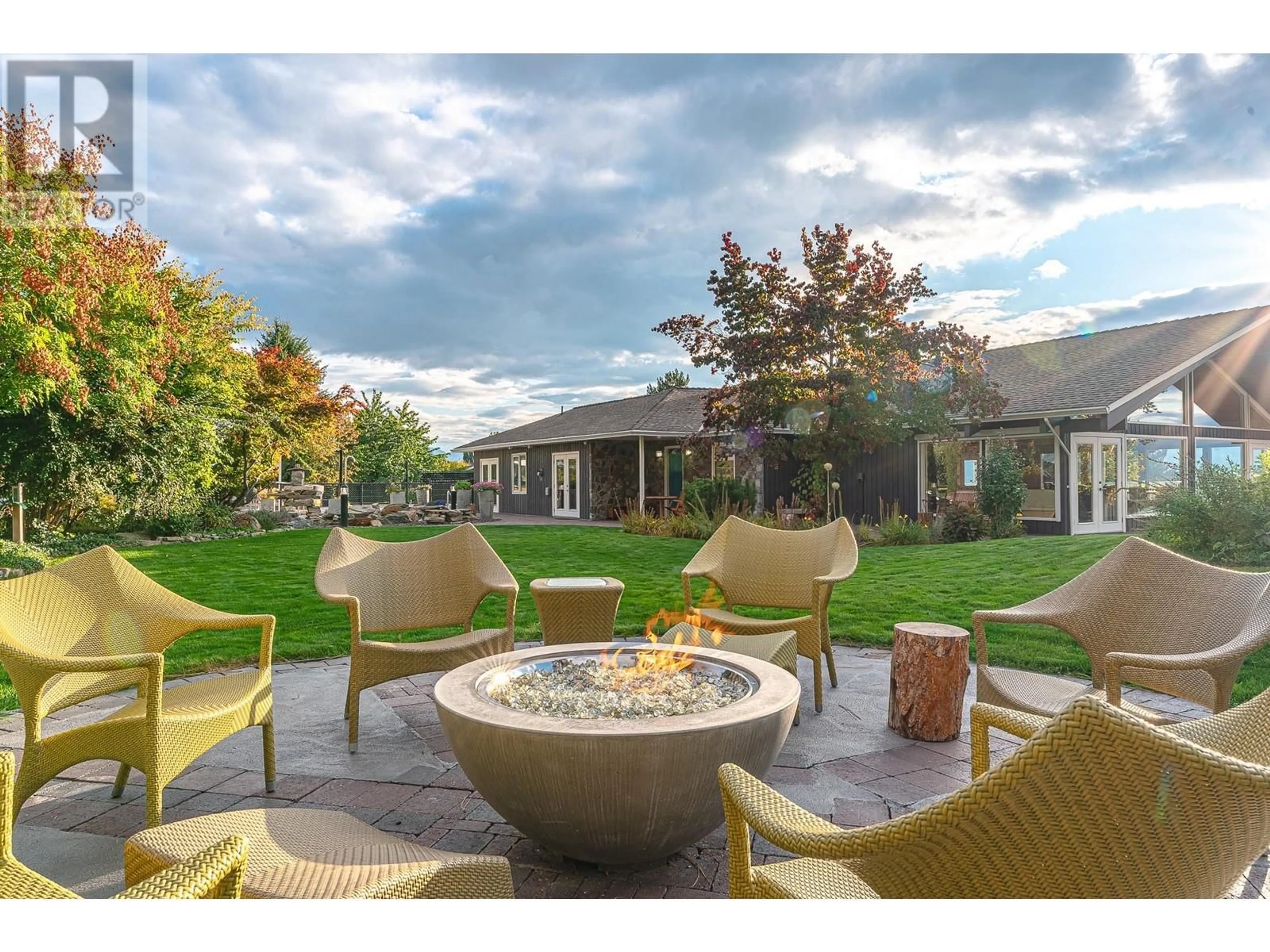 Patio, mountain view for 3029 SPRUCE DRIVE, Naramata British Columbia V0H1N1