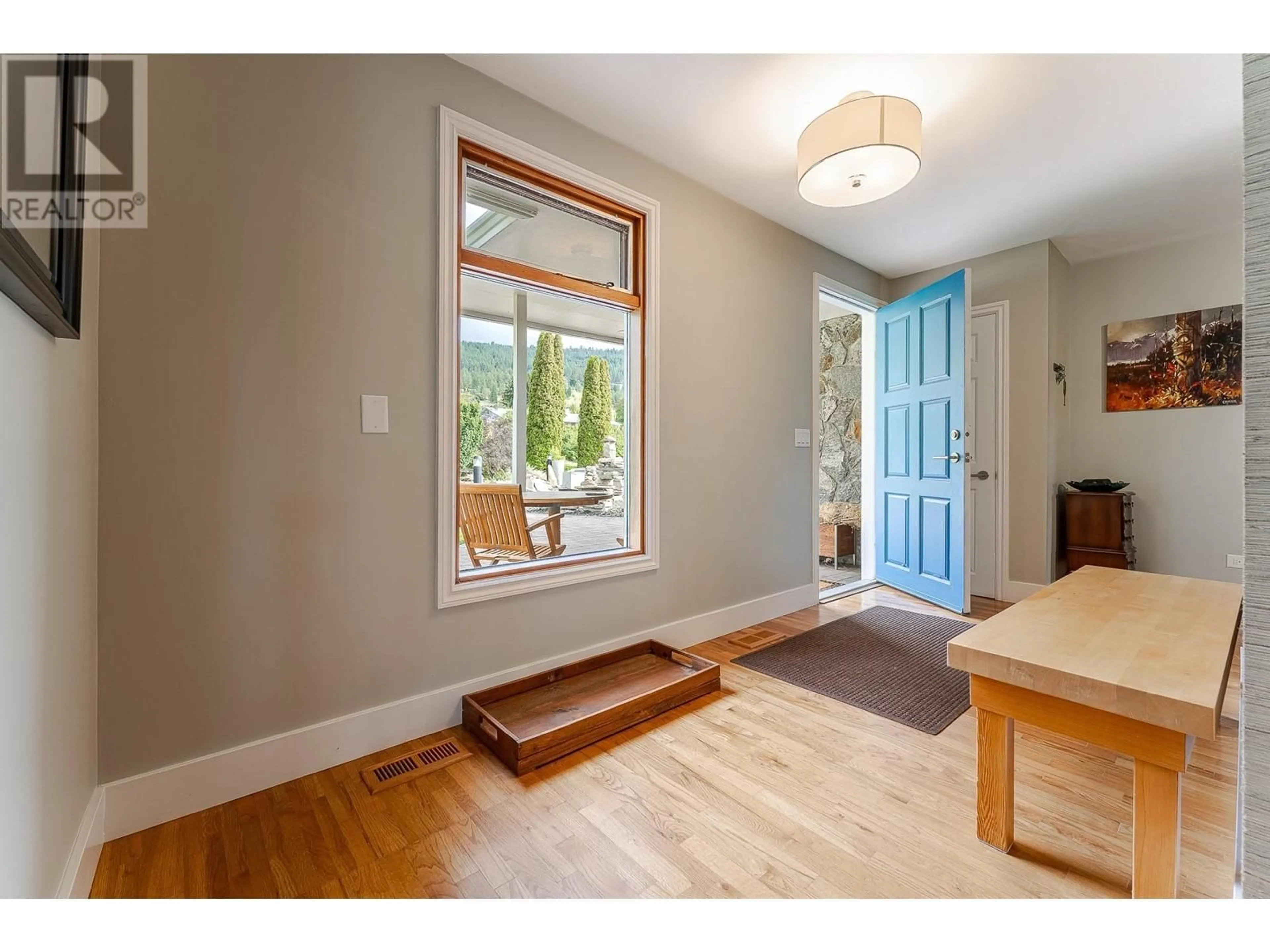Indoor entryway for 3029 SPRUCE DRIVE, Naramata British Columbia V0H1N1