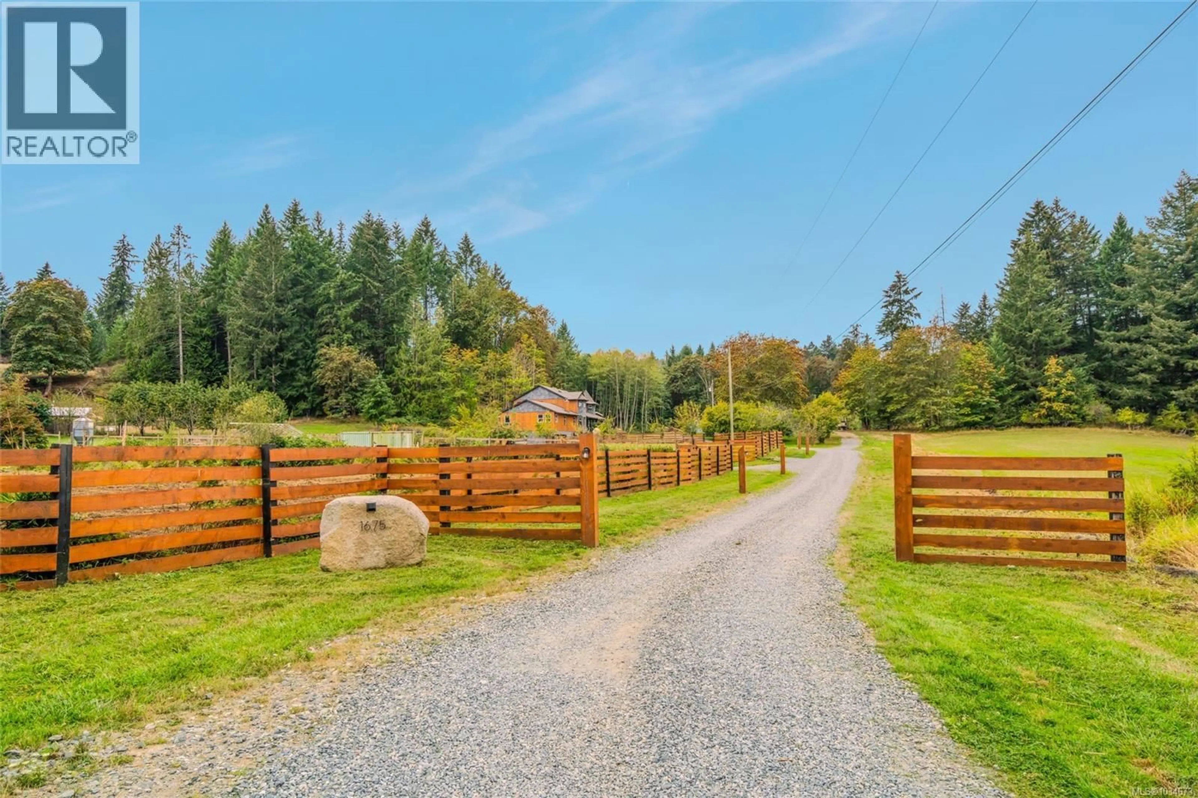 A pic from outside/outdoor area/front of a property/back of a property/a pic from drone, unknown for 1675 KELSIE ROAD, Nanaimo British Columbia V9X1H7