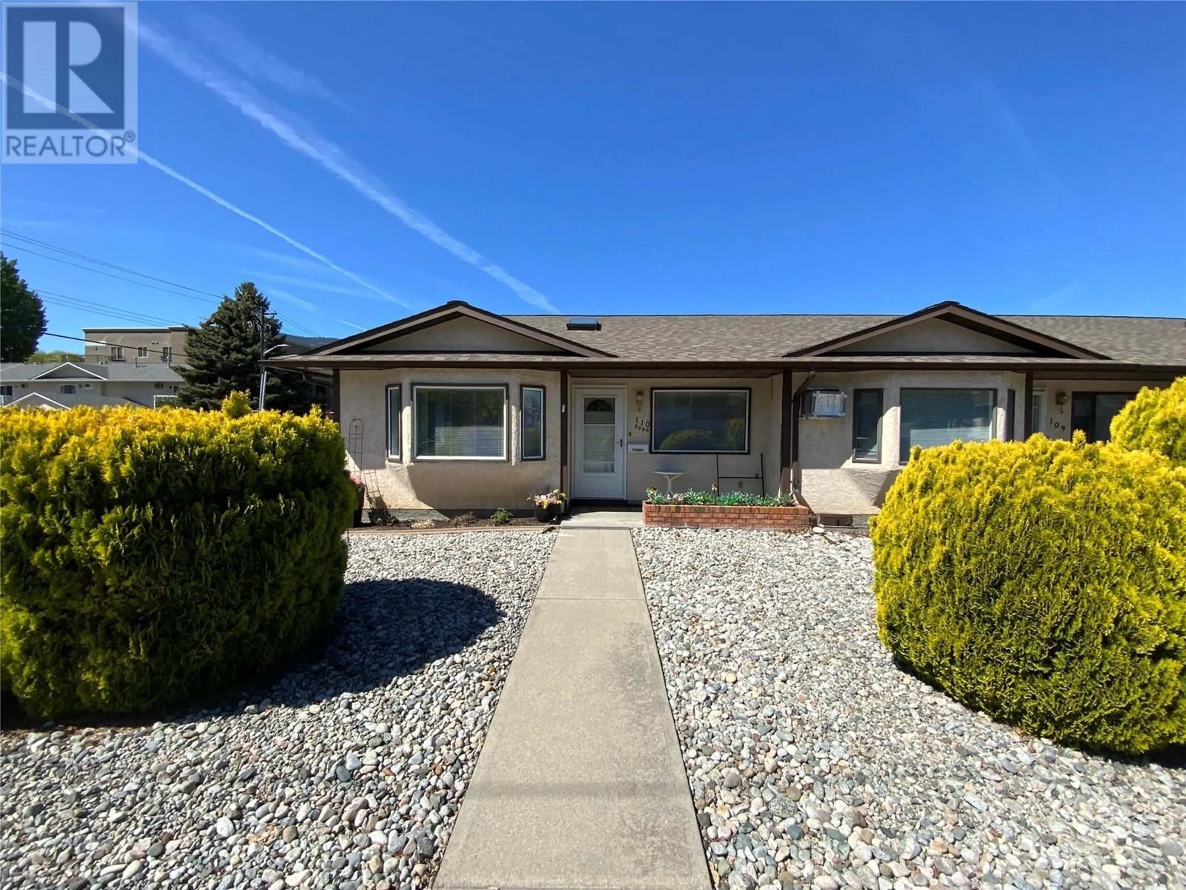 Home with vinyl exterior material, street for 110 - 3065 WILSON STREET, Penticton British Columbia V2A7K2
