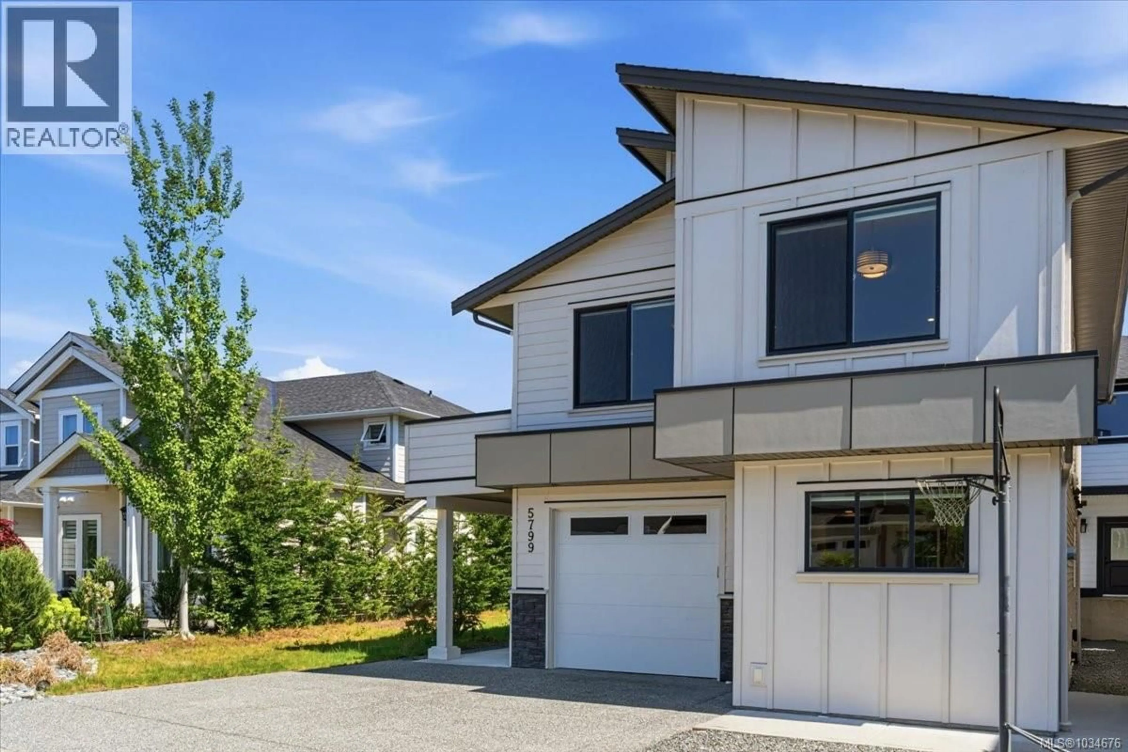 Home with vinyl exterior material, street for 5799 LINLEY VALLEY DRIVE, Nanaimo British Columbia V9T0G6