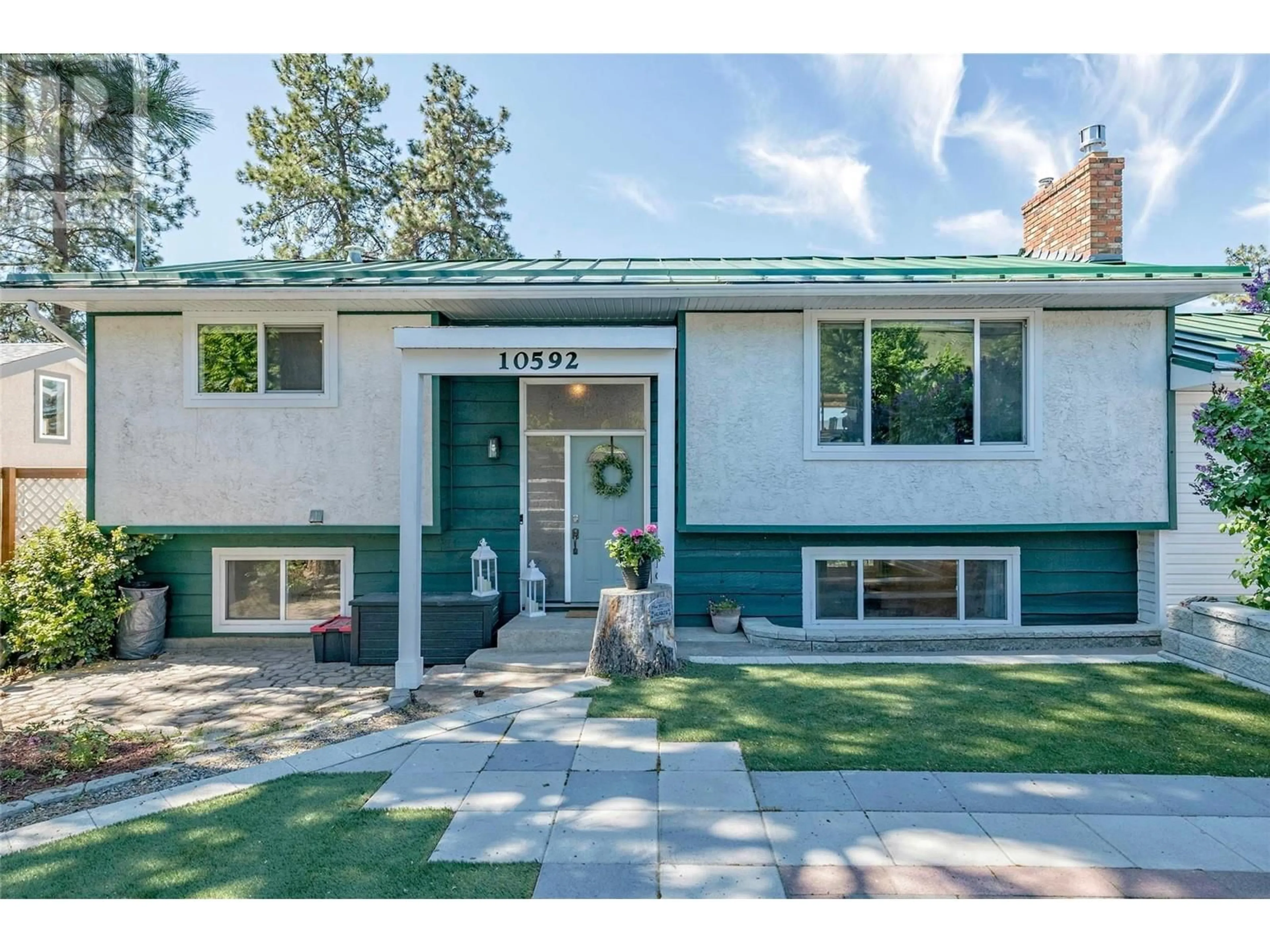 Home with vinyl exterior material, street for 10592 SHERMAN DRIVE, Lake Country British Columbia V4V1W2