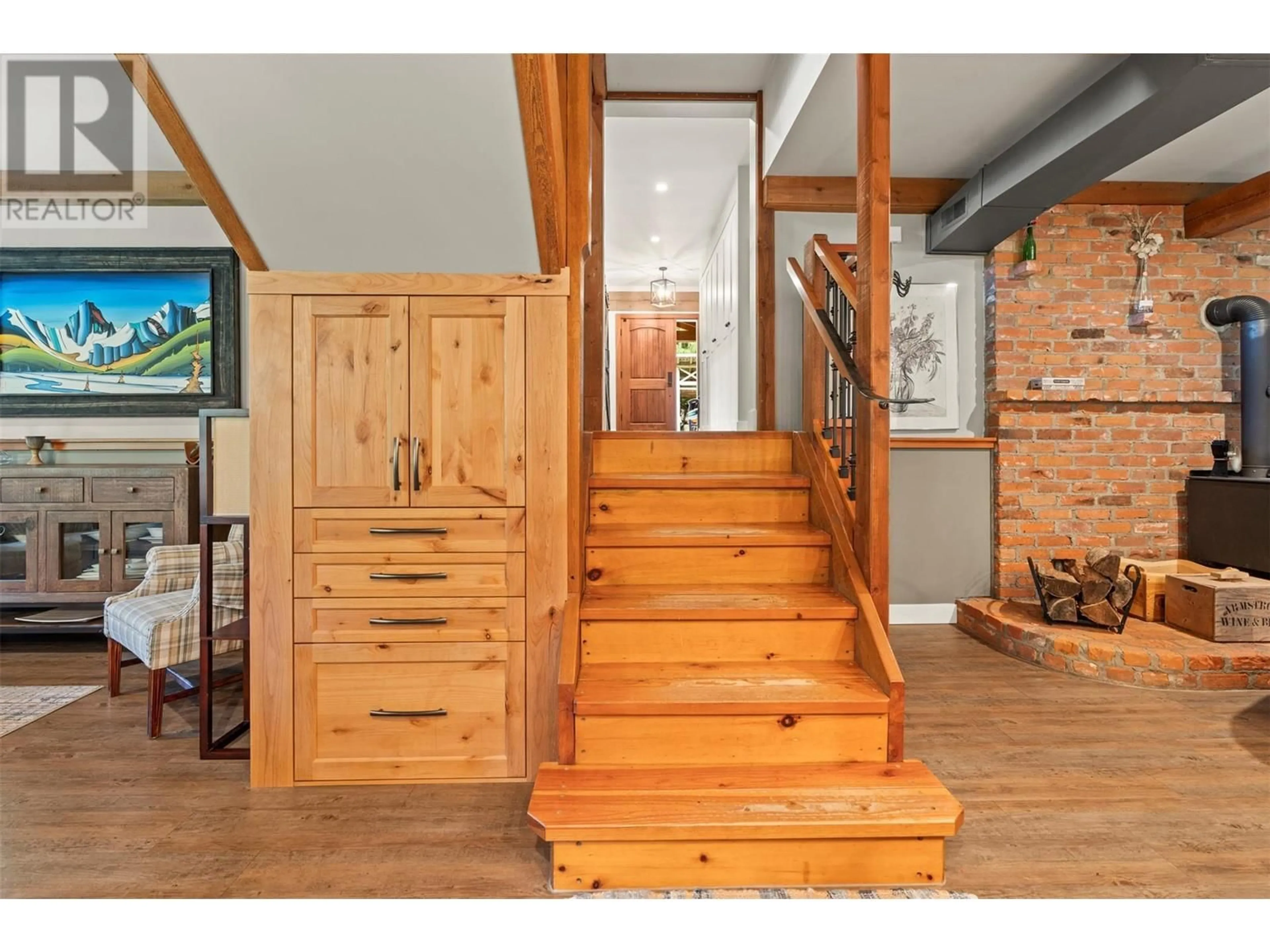 Indoor entryway for 100 MISKA ROAD, Enderby British Columbia V4Y4L6