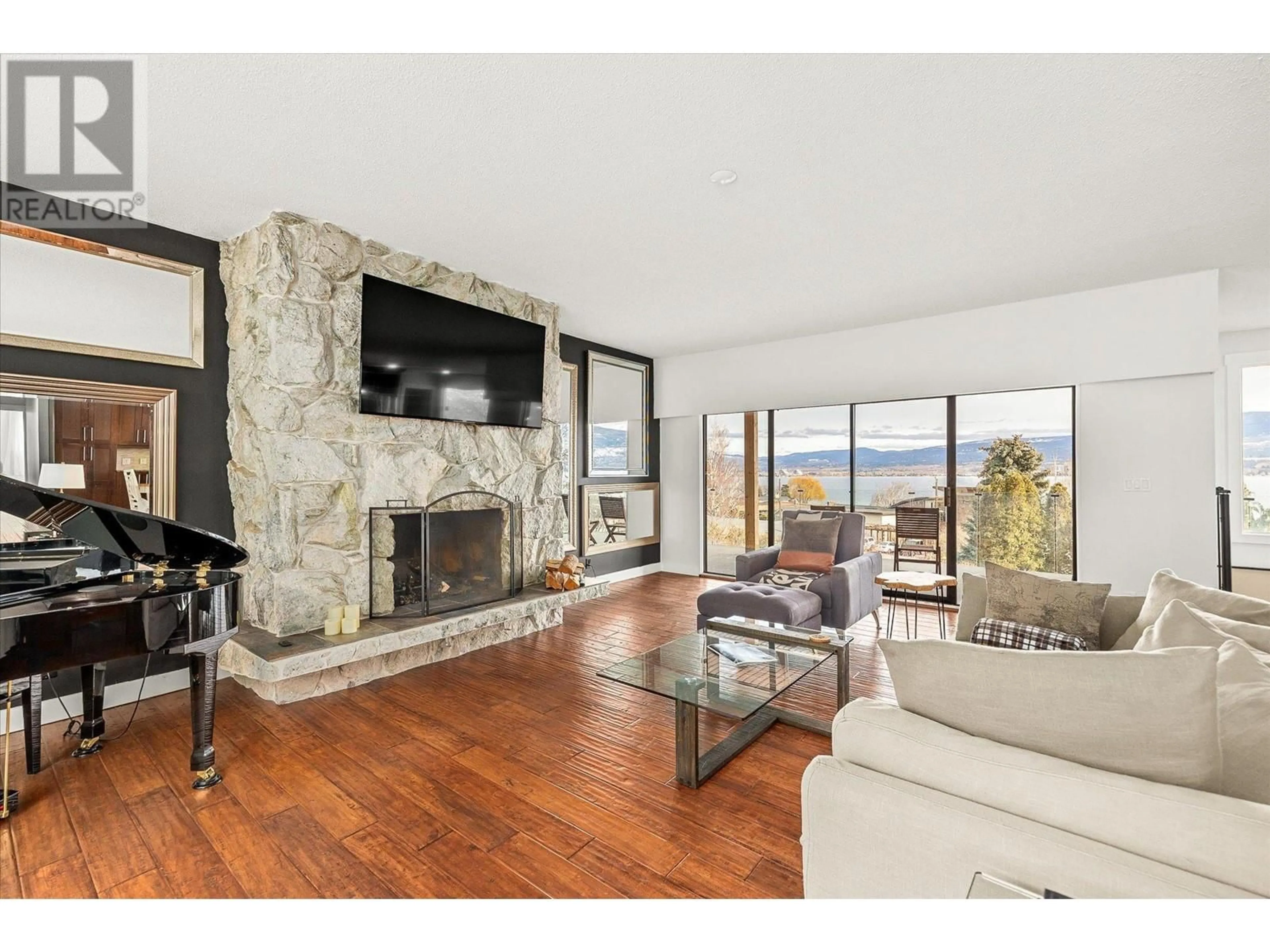 Living room with furniture, unknown for 2741 BENEDICK ROAD, West Kelowna British Columbia V1Z1V1