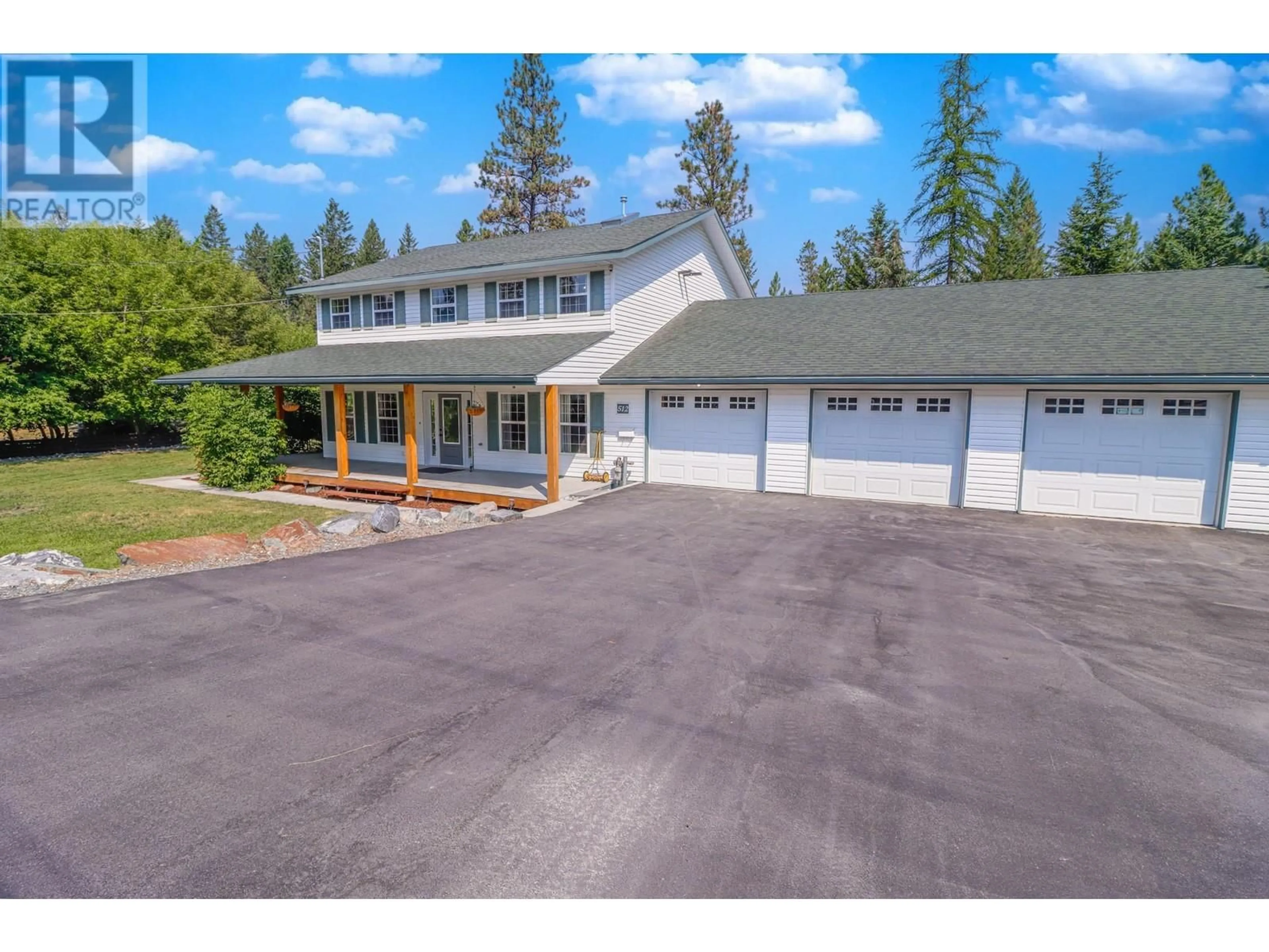 A pic from outside/outdoor area/front of a property/back of a property/a pic from drone, unknown for 512 WILDWOOD DRIVE, Cranbrook British Columbia V1C6V1