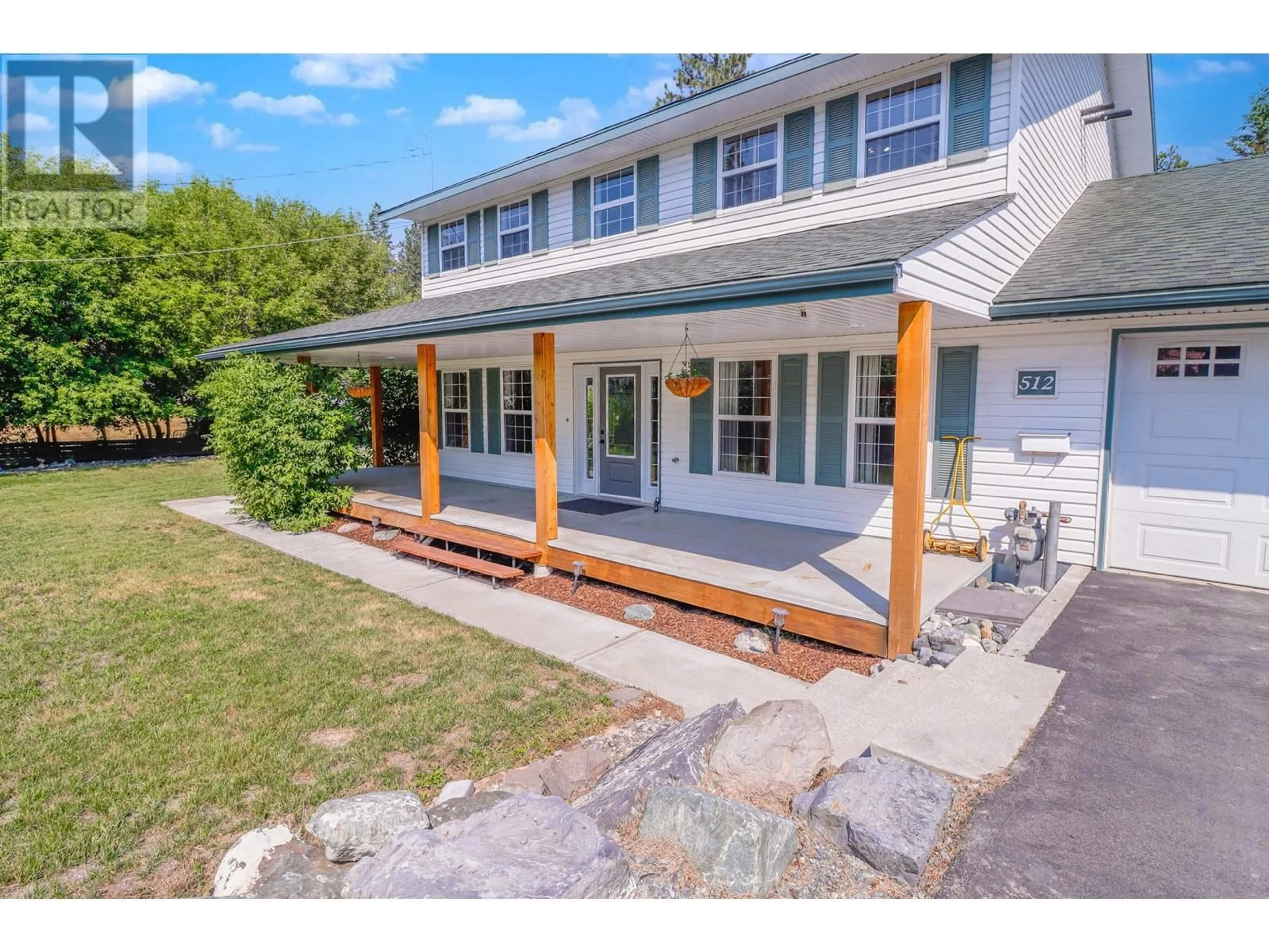 A pic from outside/outdoor area/front of a property/back of a property/a pic from drone, unknown for 512 WILDWOOD DRIVE, Cranbrook British Columbia V1C6V1