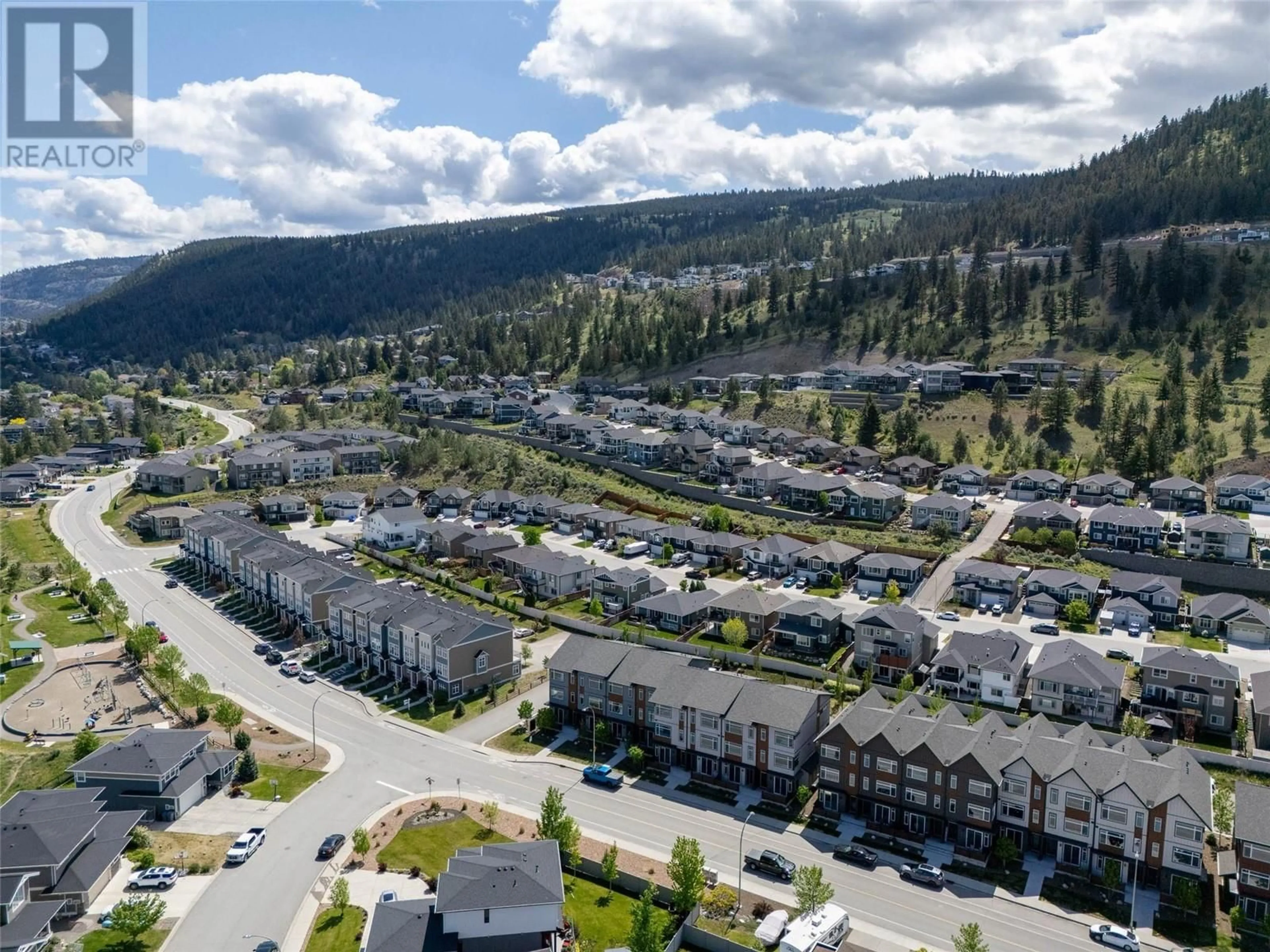 A pic from outside/outdoor area/front of a property/back of a property/a pic from drone, mountain view for 146 - 1901 QU'APPELLE BOULEVARD, Kamloops British Columbia V2E0C9