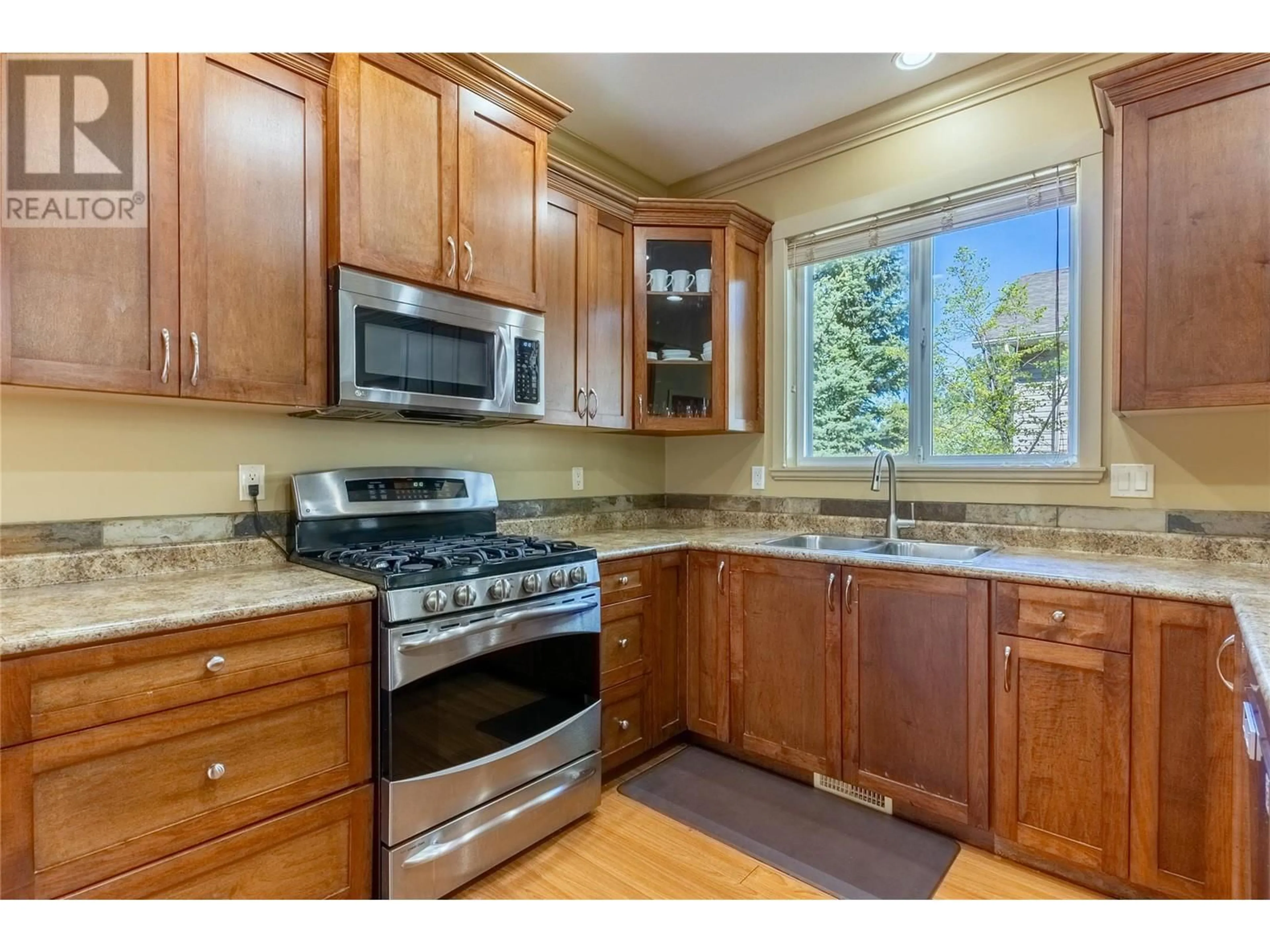 Standard kitchen, unknown for 12 - 2046 ROBSON PLACE, Kamloops British Columbia V2E0A5