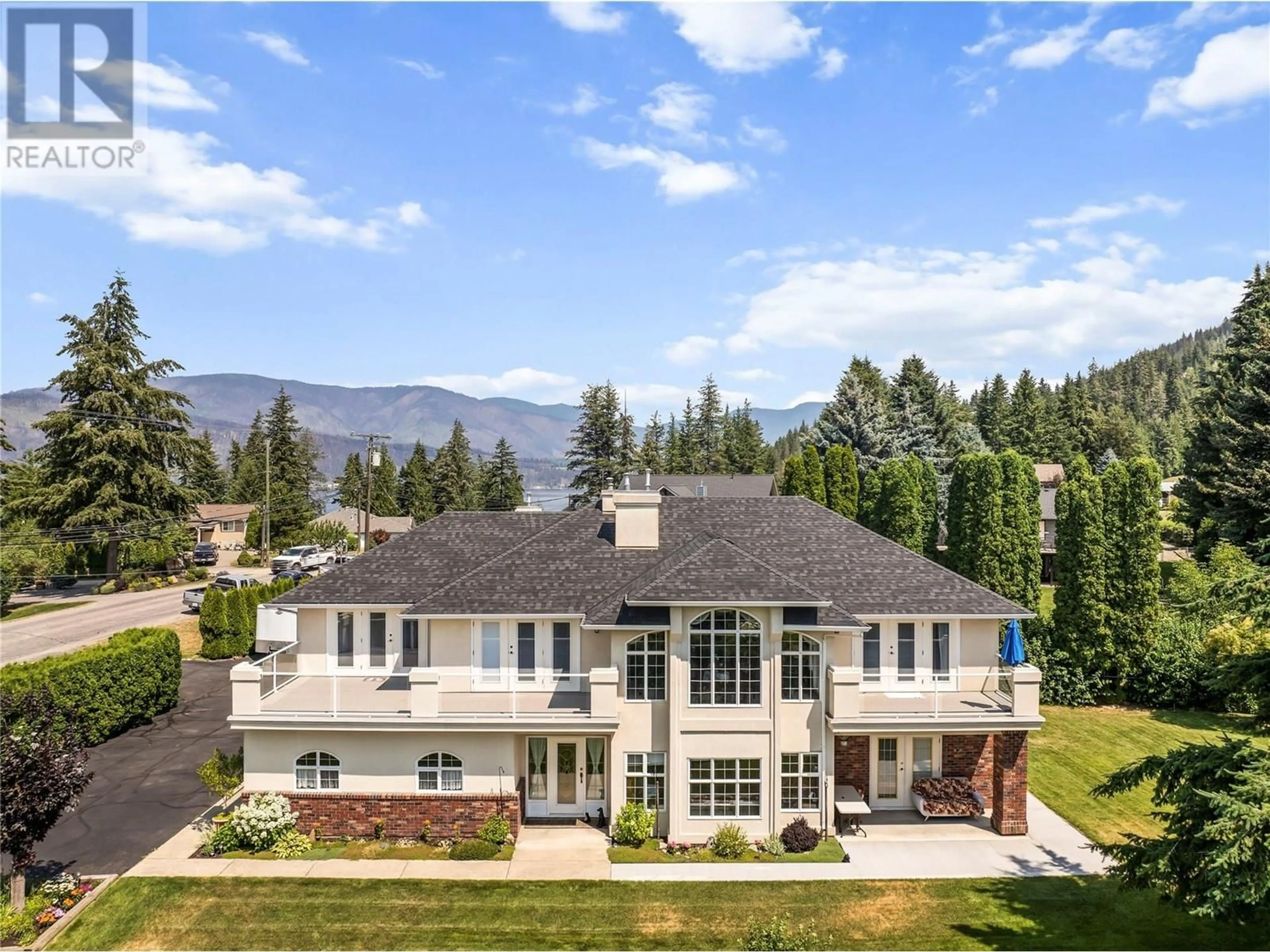 A pic from outside/outdoor area/front of a property/back of a property/a pic from drone, mountain view for 2422 EAGLE BAY ROAD, Blind Bay British Columbia V0E1H1