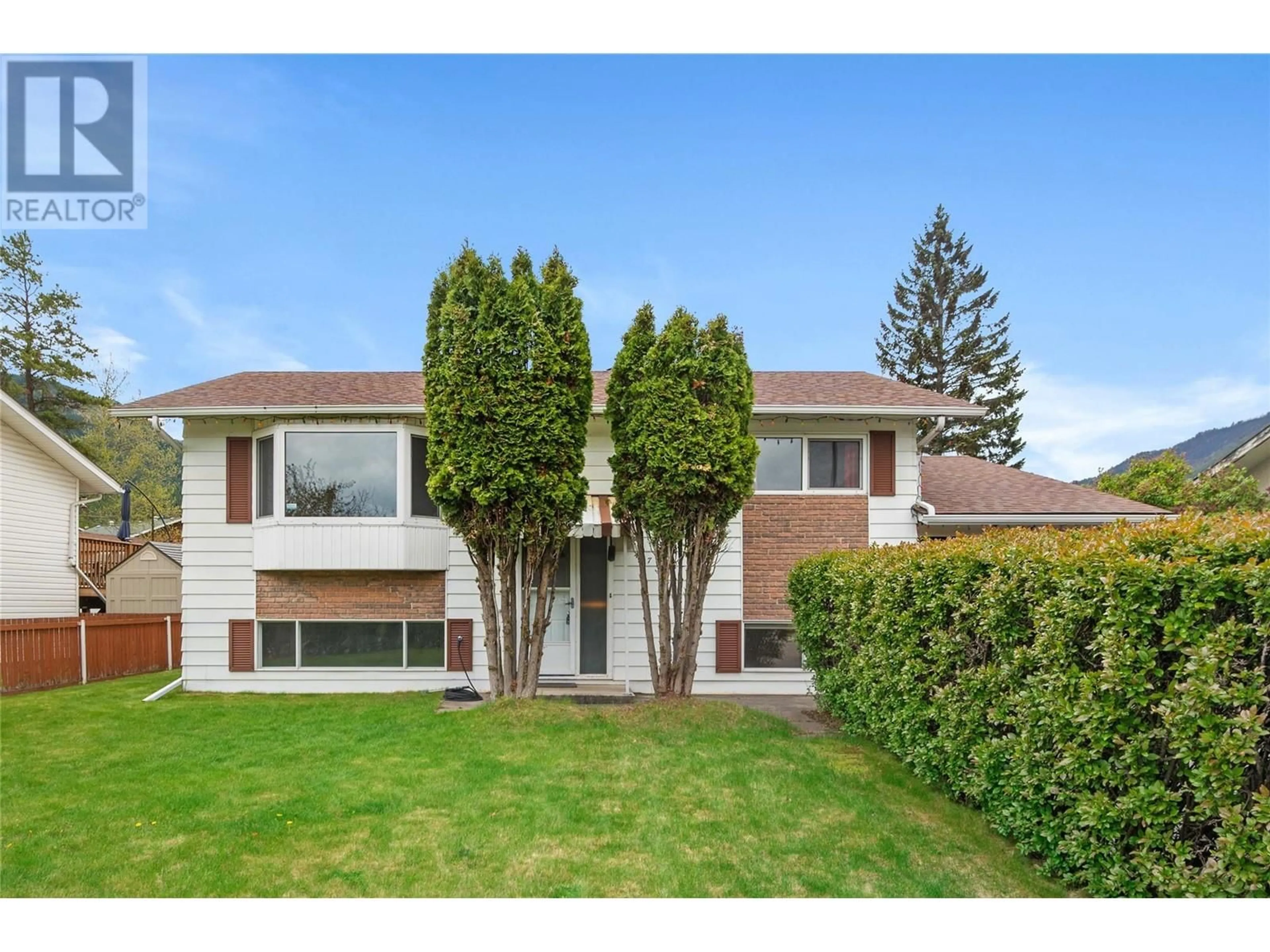 A pic from outside/outdoor area/front of a property/back of a property/a pic from drone, street for 407 ENGELMANN SPRUCE DRIVE, Sparwood British Columbia V0B2G0