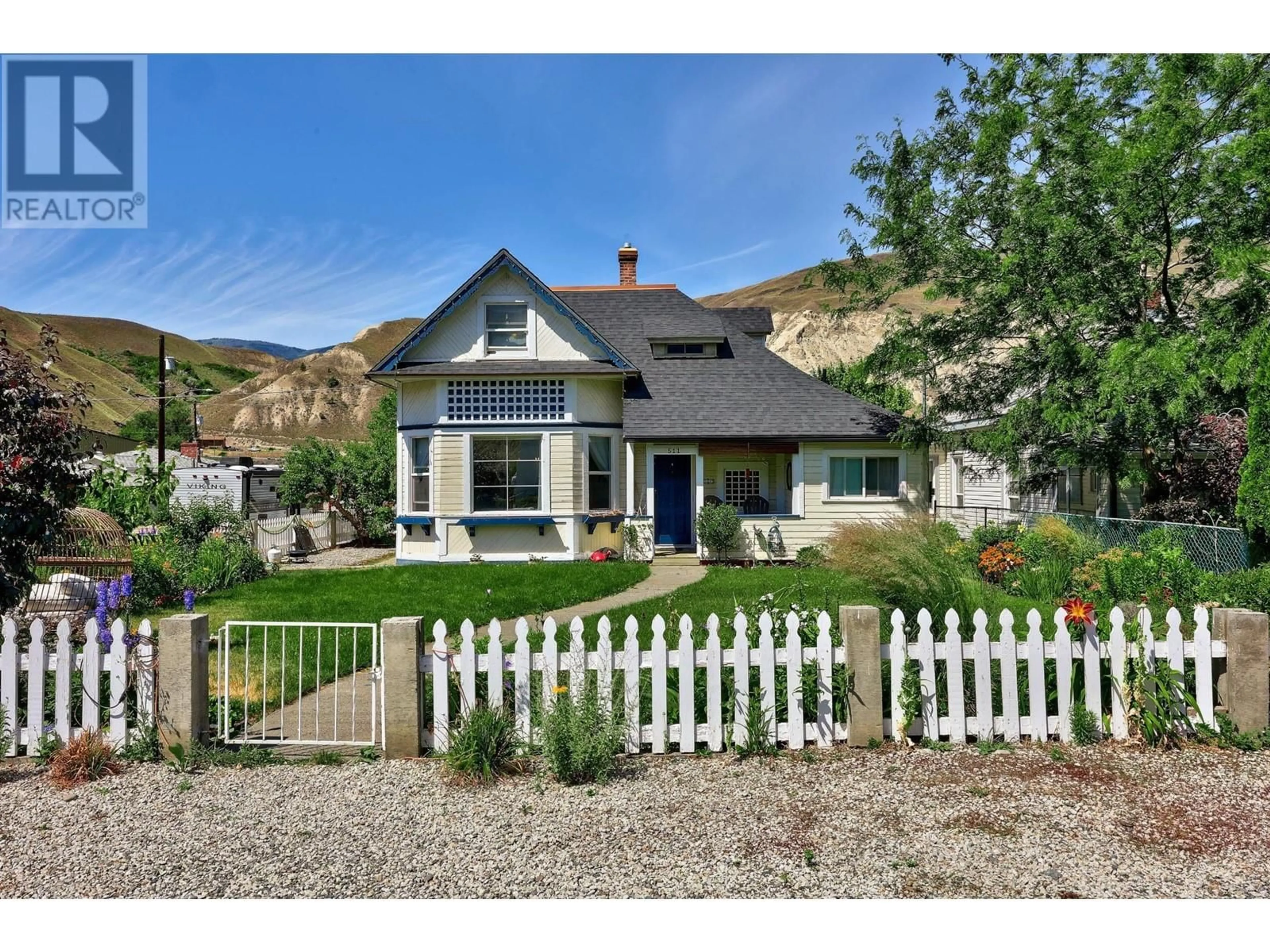 Home with vinyl exterior material, street for 511 BRINK STREET, Ashcroft British Columbia V0K1A0
