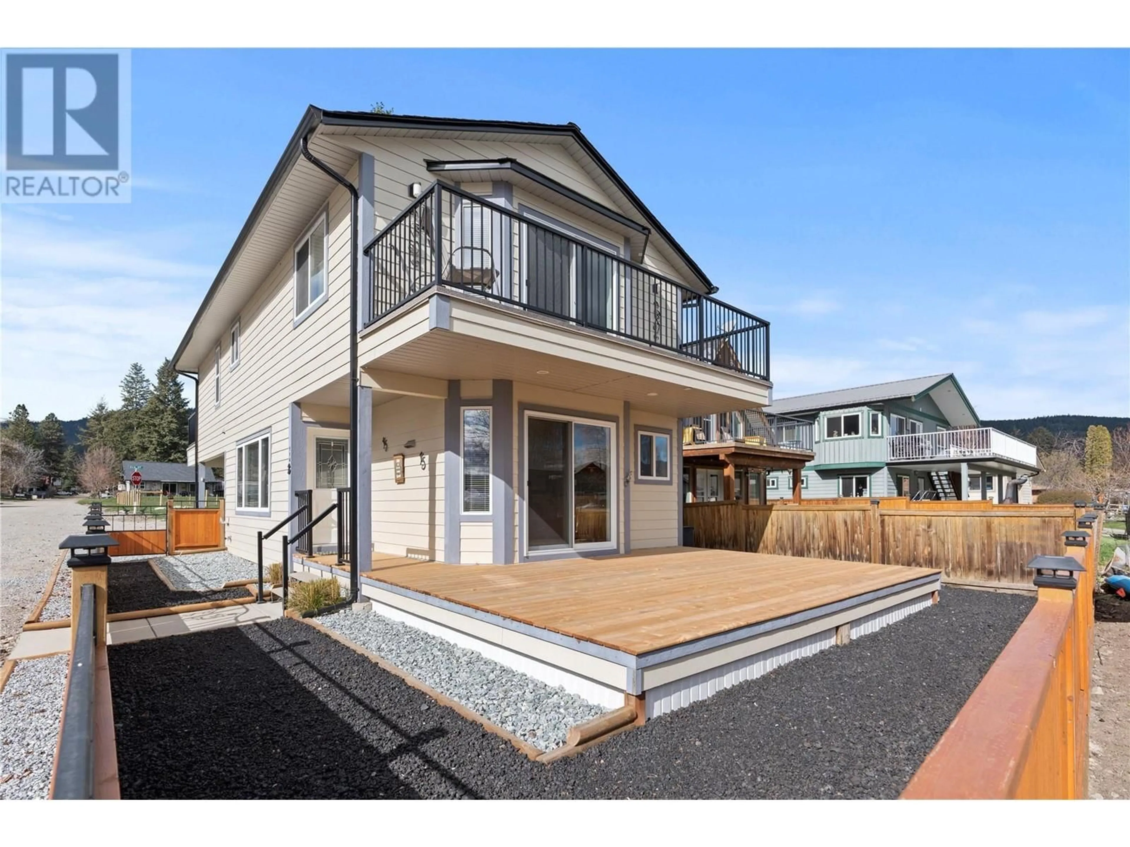 Home with vinyl exterior material, street for 114 ELK STREET, Vernon British Columbia V1H2A1