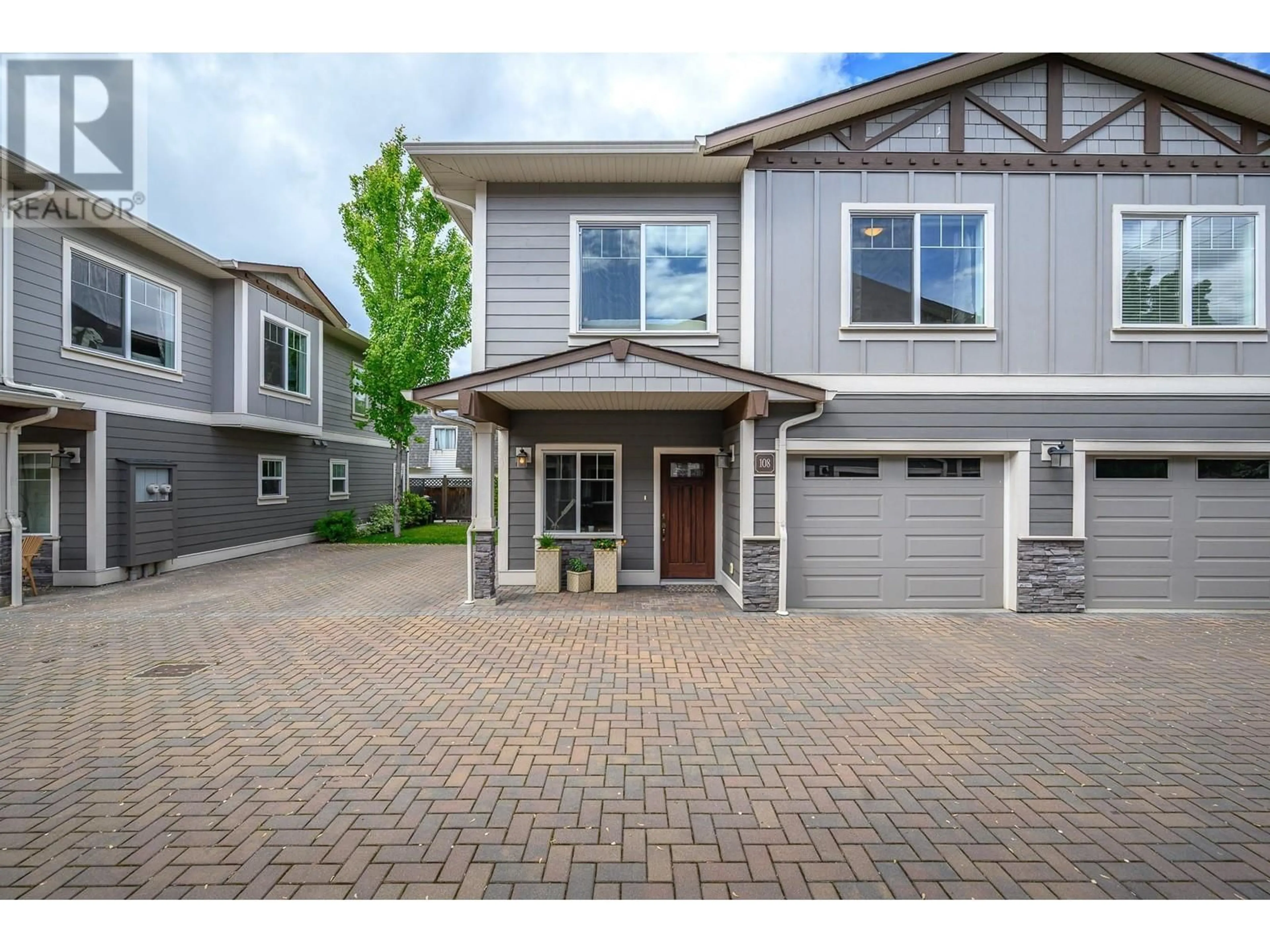 Home with vinyl exterior material, street for 108 - 3606 25 AVENUE, Vernon British Columbia V1T1P3