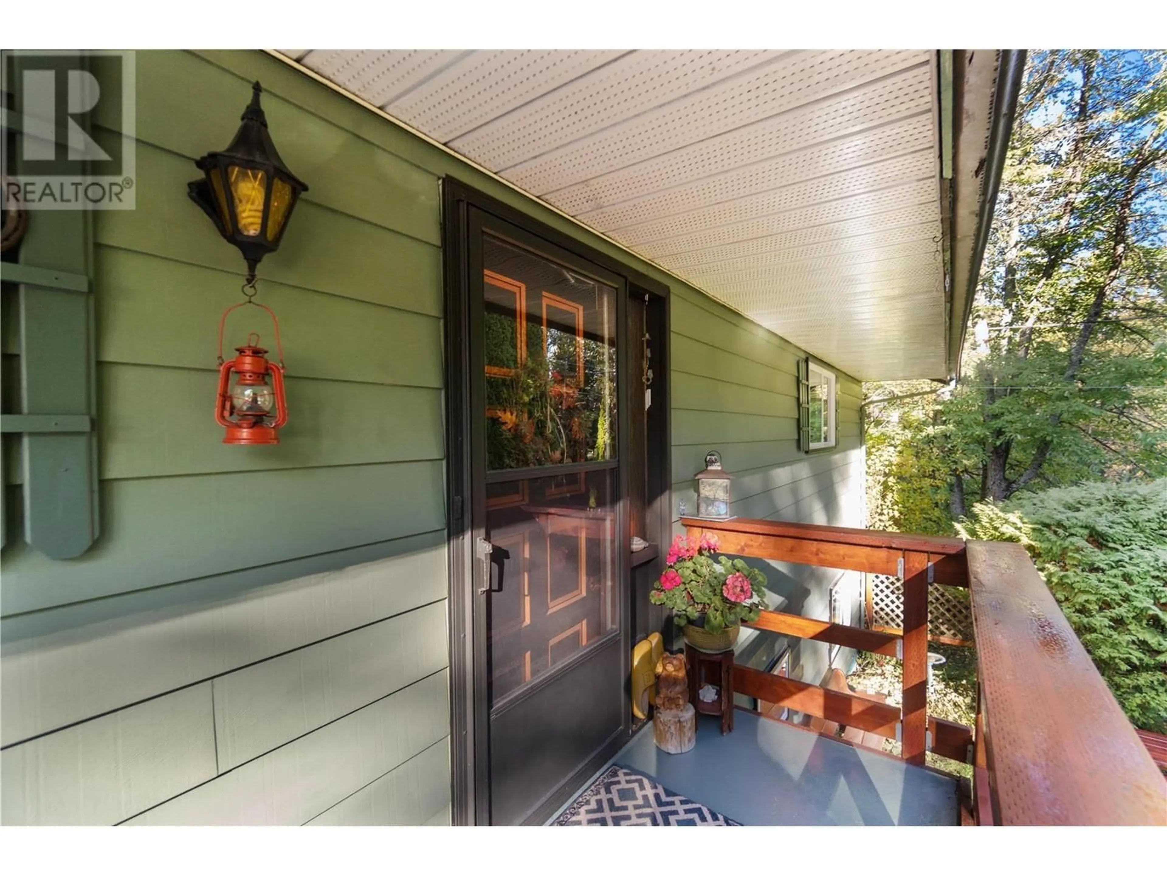 Indoor entryway for 4047 TORRY ROAD, Eagle Bay British Columbia V0E1T0