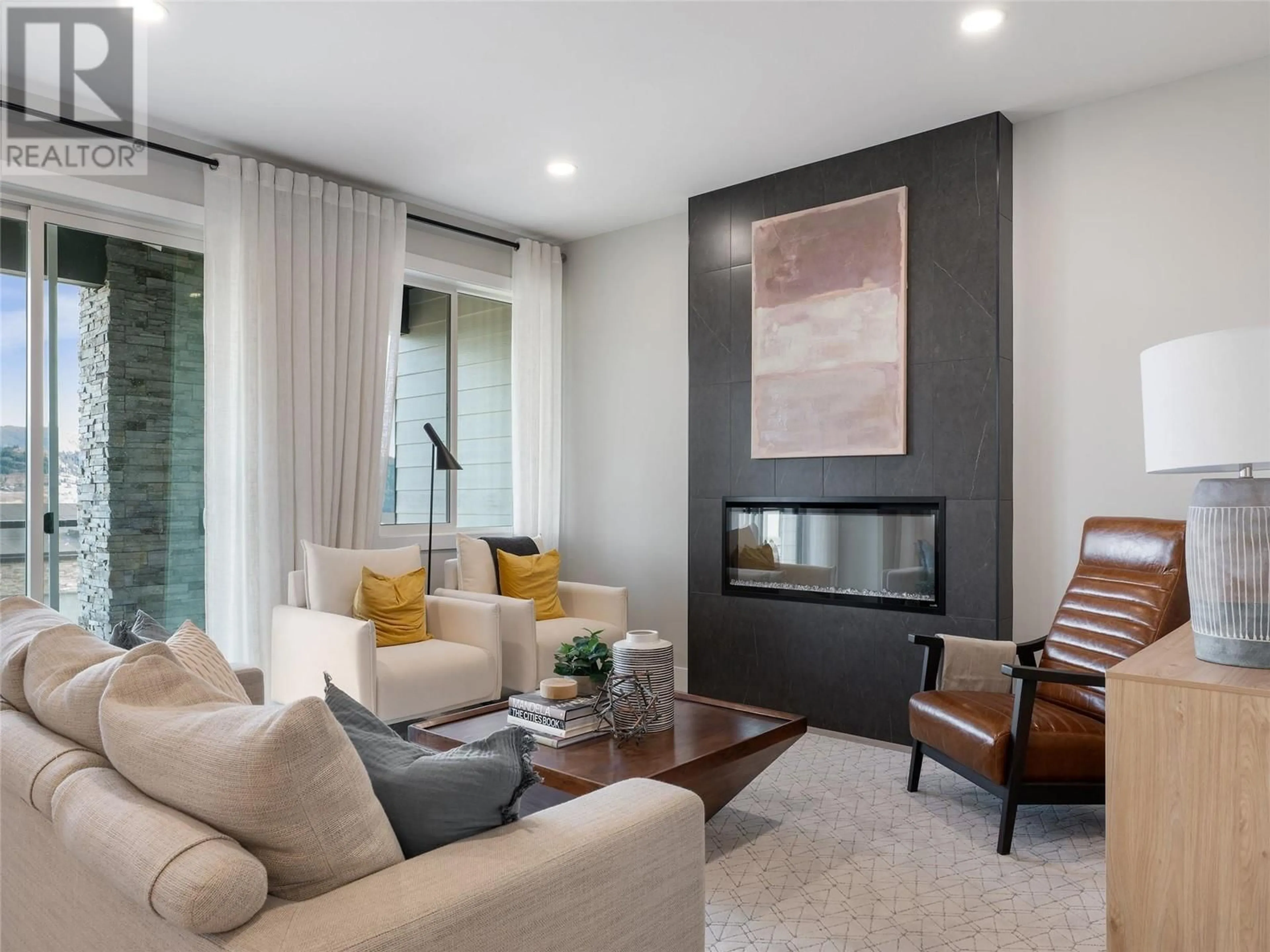 Living room with furniture, unknown for 35 - 7735 OKANAGAN HILLS BOULEVARD, Vernon British Columbia V1H0A7