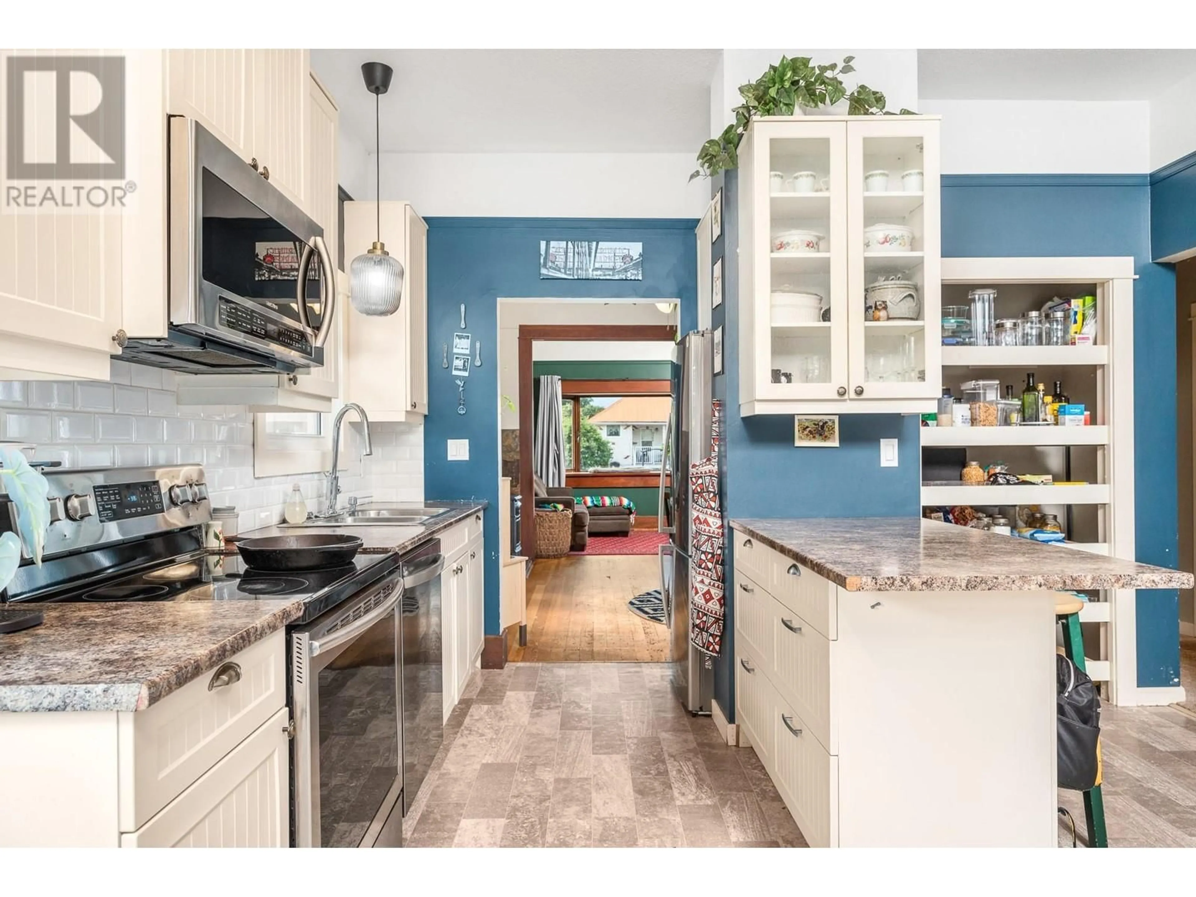 Open concept kitchen, ceramic/tile floor for 2501 35 AVENUE, Vernon British Columbia V1T2S6