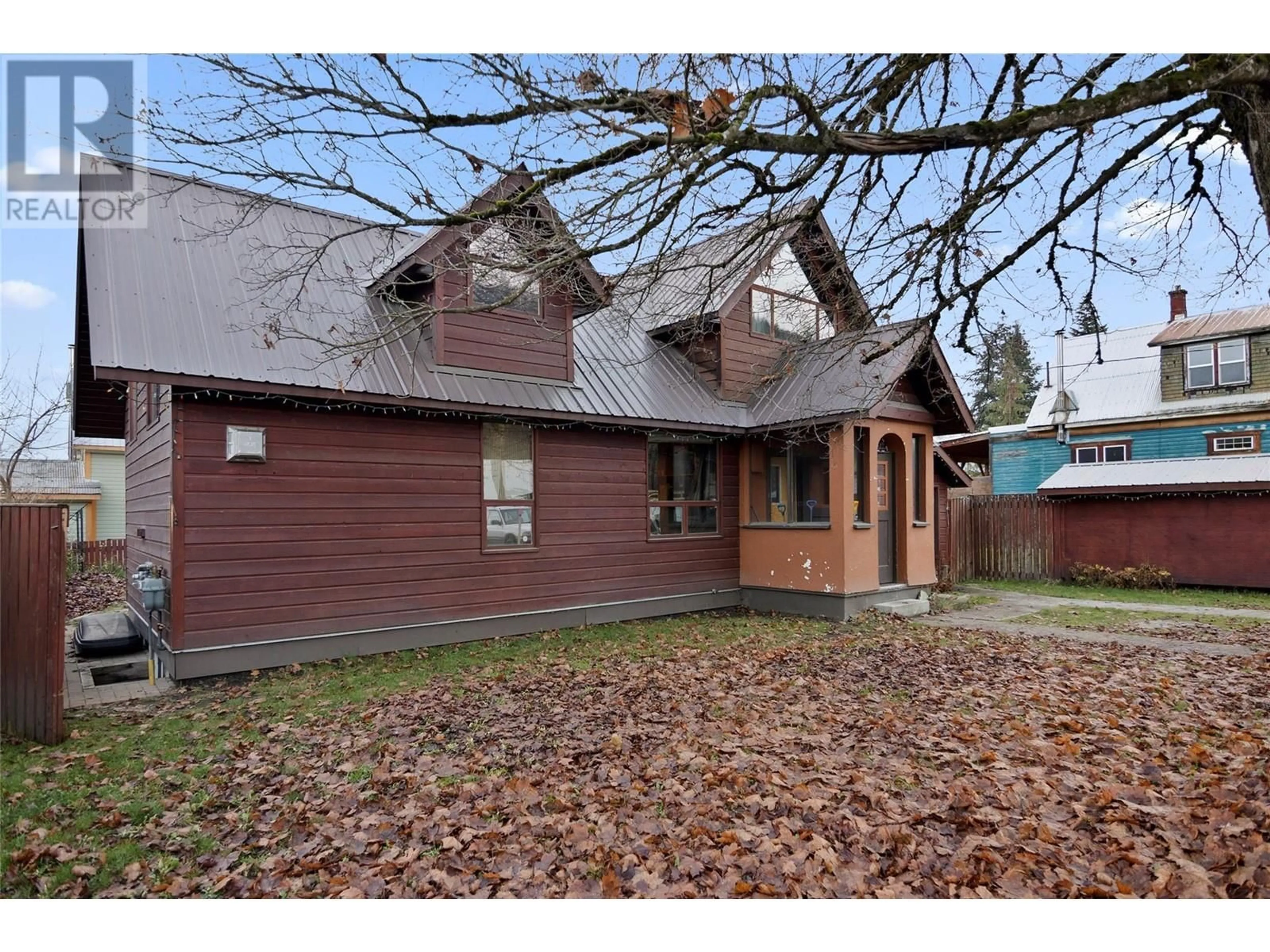 Unknown for 807 OSCAR STREET, Revelstoke British Columbia V0E2S0